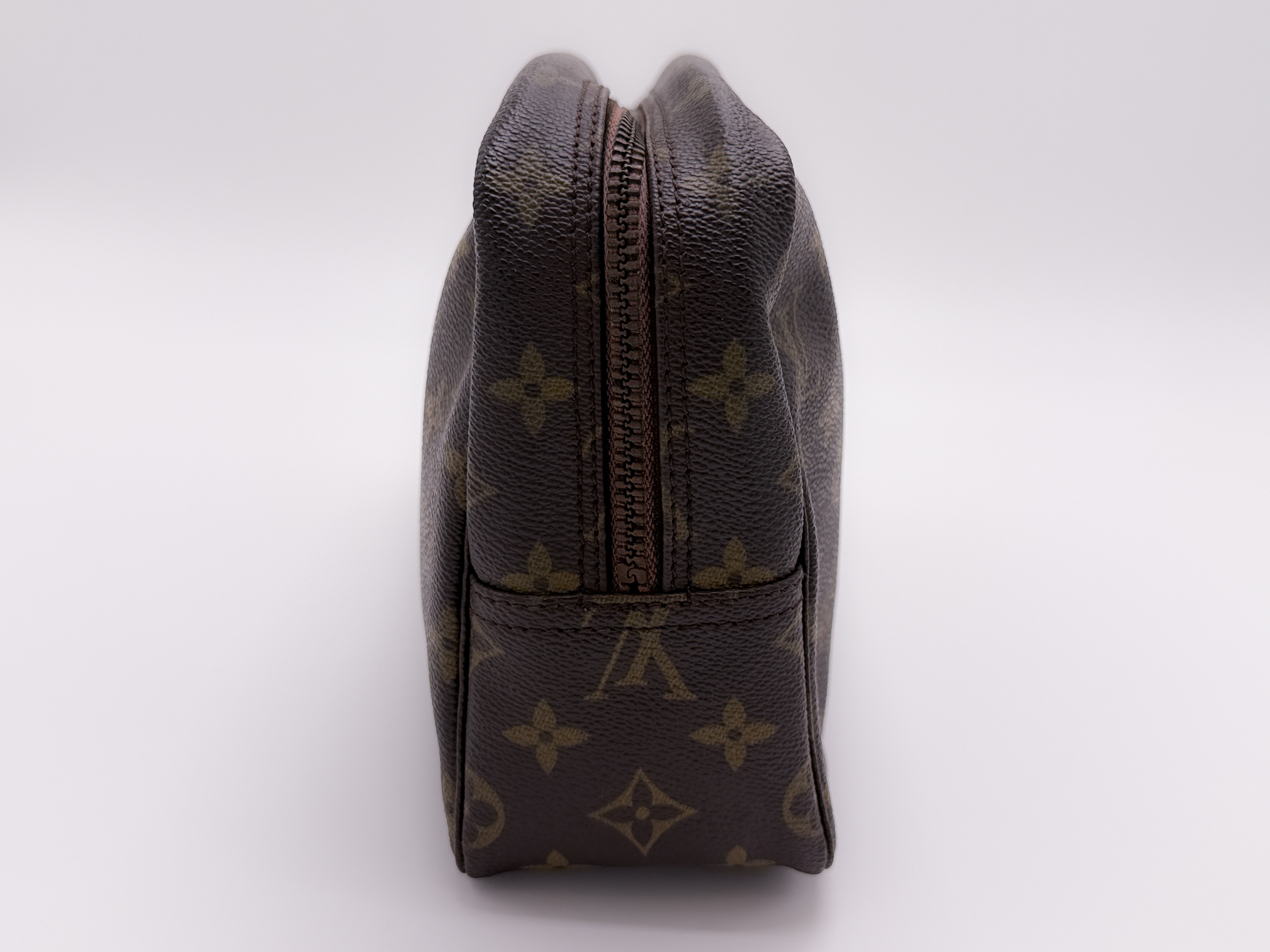 Monogram M47522 Trousse Toilette 28 Pouch — view 3