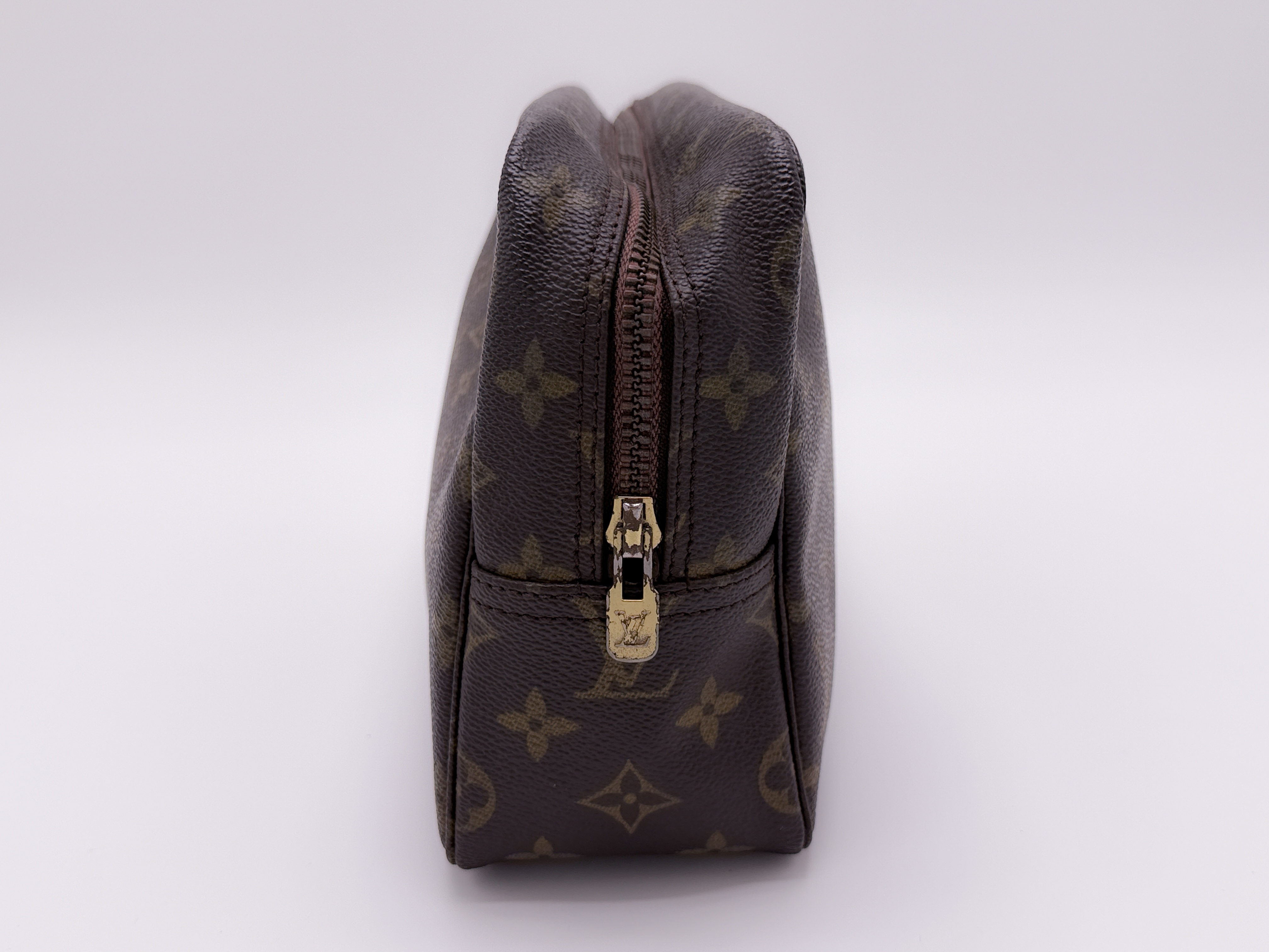 Monogram M47522 Trousse Toilette 28 Pouch — view 4