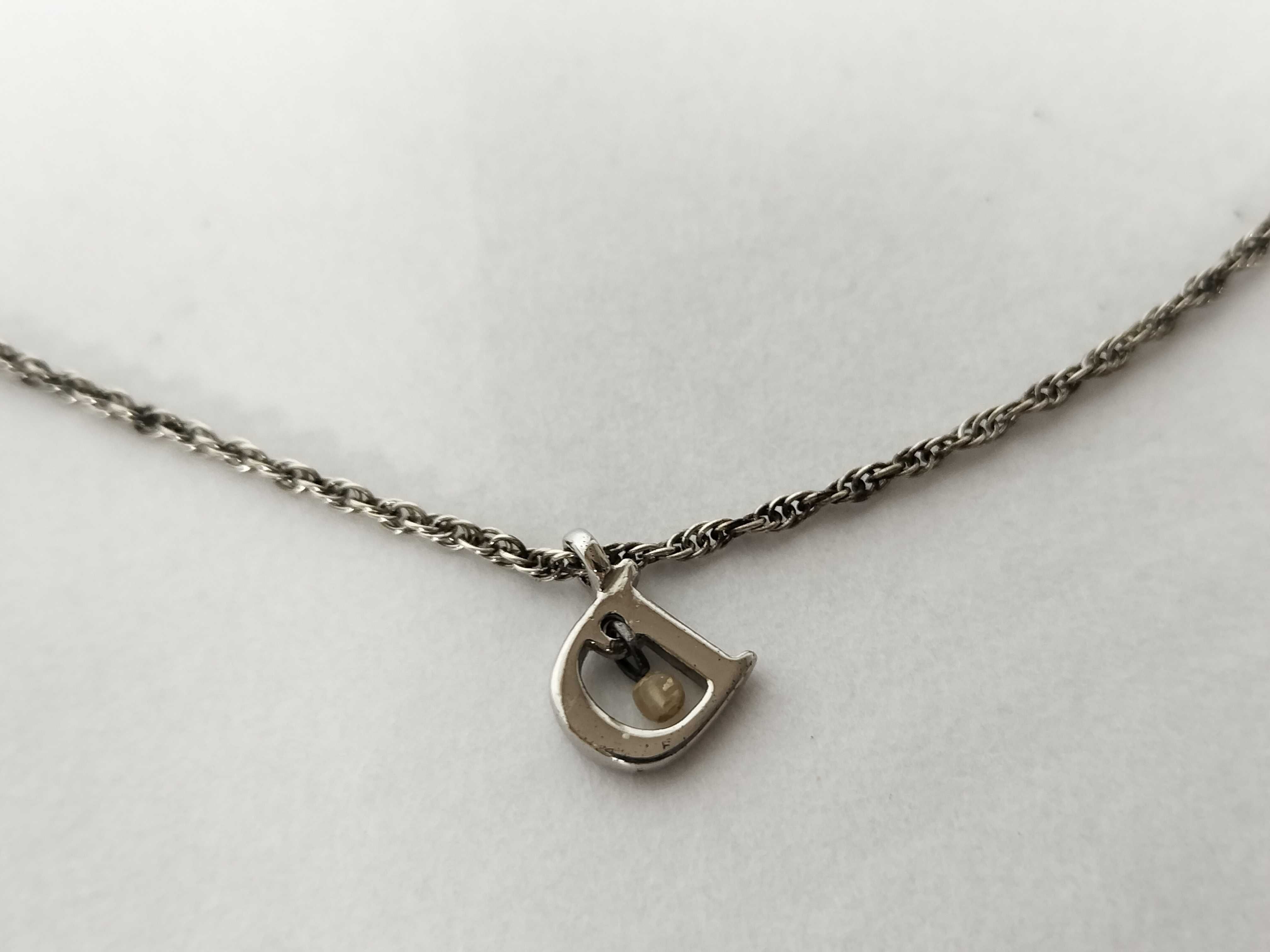 necklace — view 2