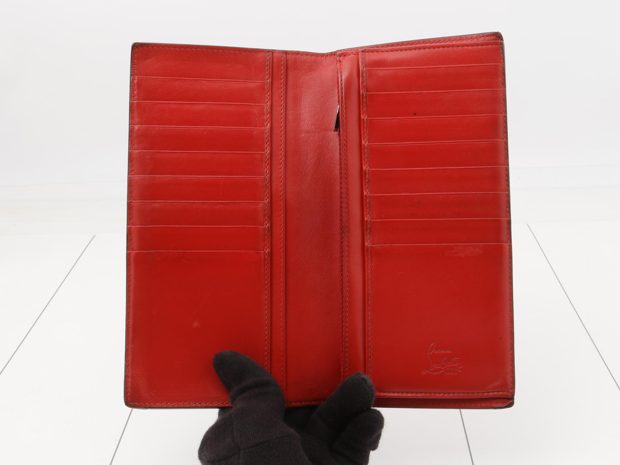 Other lines: Bags and Wallets — view 4