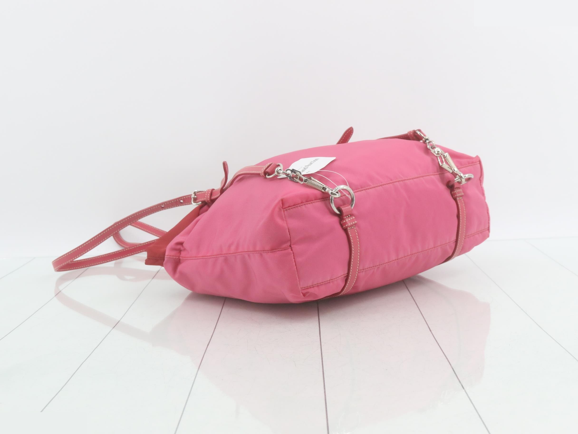 Nylon Triangle Plate Tote Bag — view 5