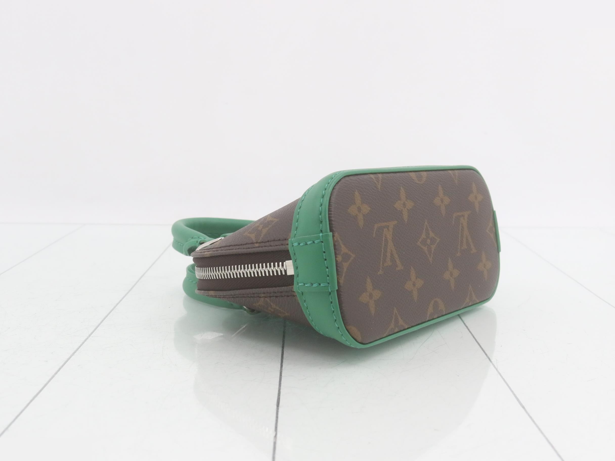 LV Monogram 2-Way Handbag — view 5