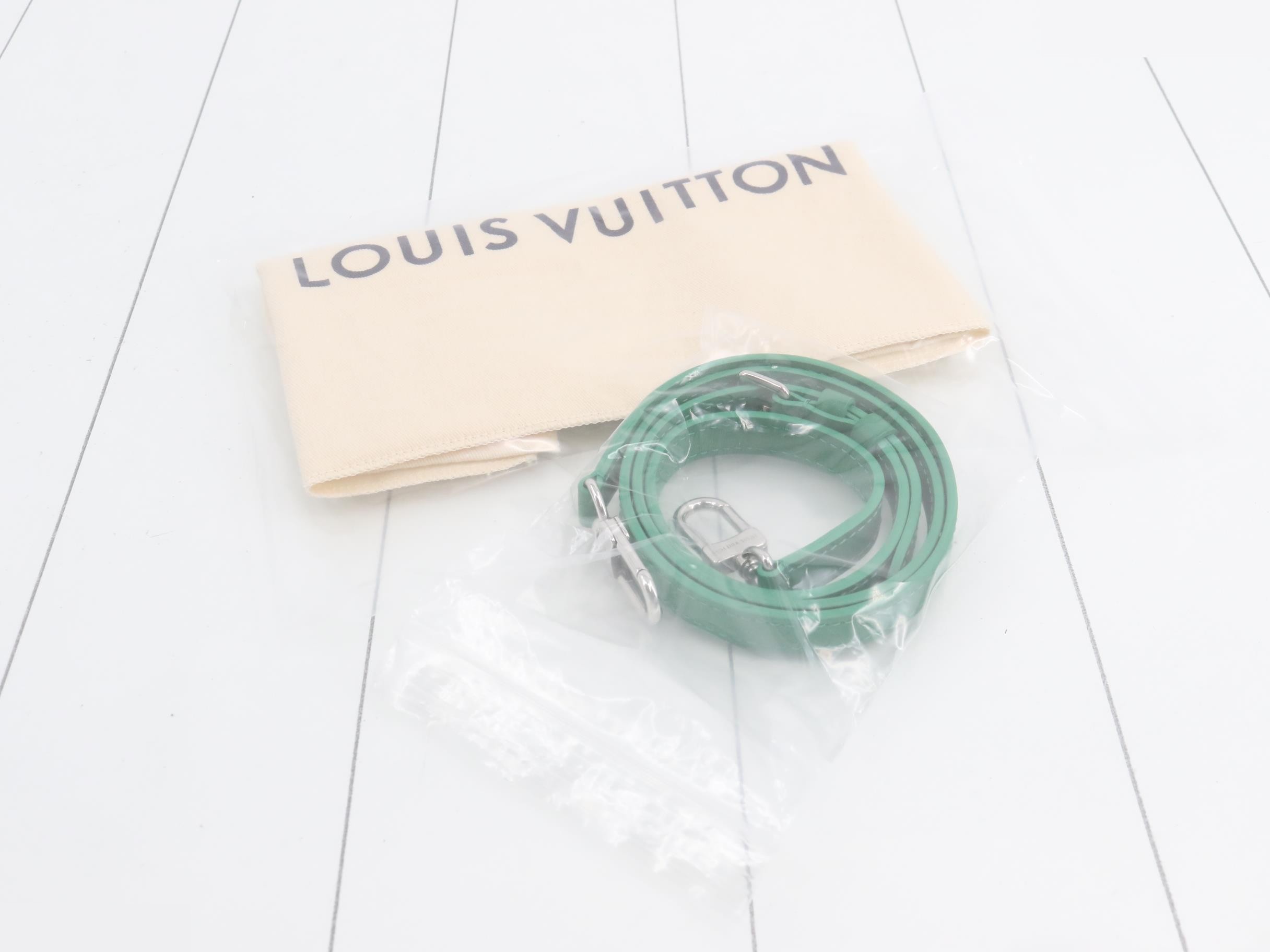 LV Monogram 2-Way Handbag — view 7