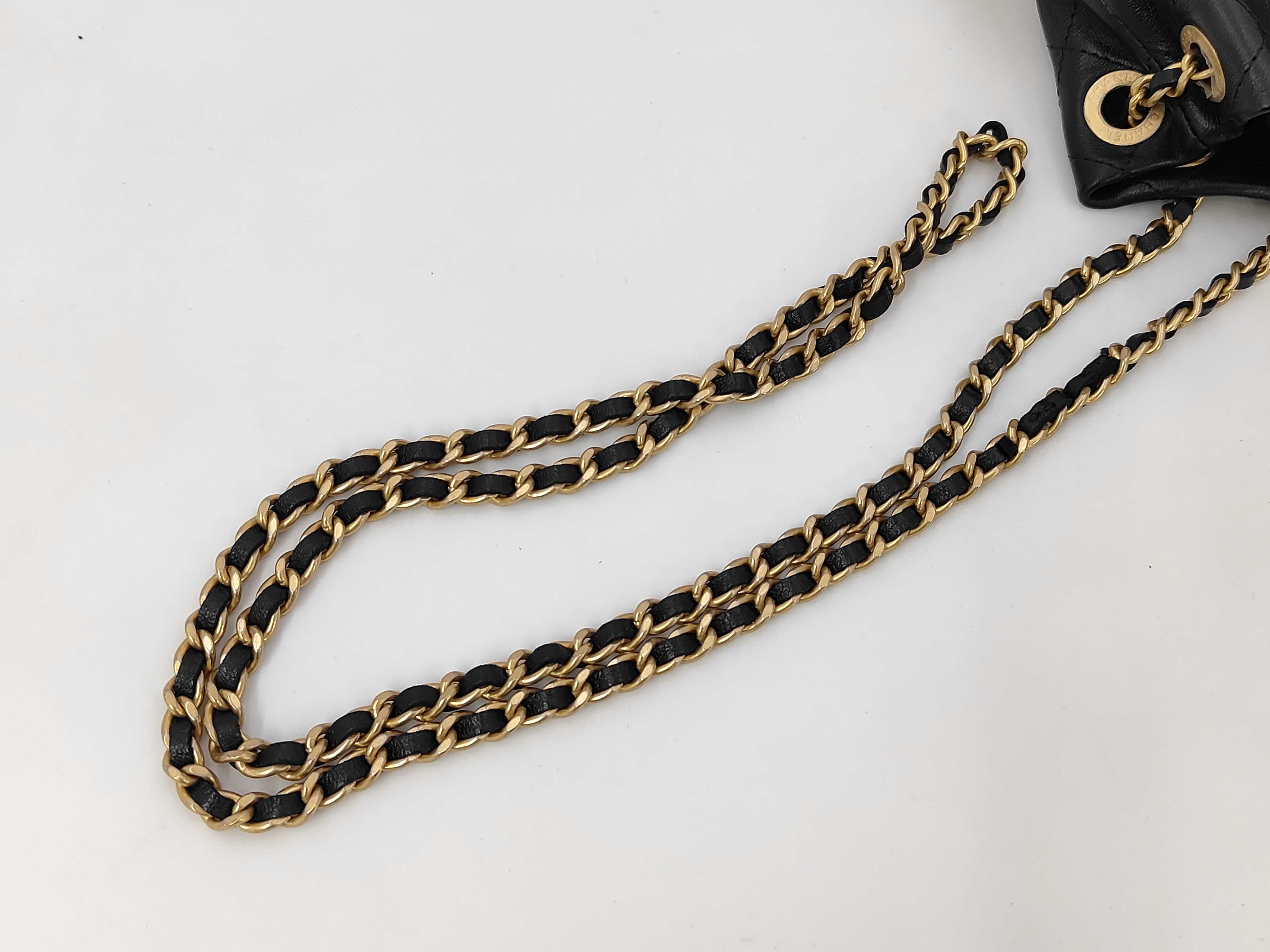 Matelassé Coco Mark Around Chain Bucket Bag Shoulder Bag — view 5