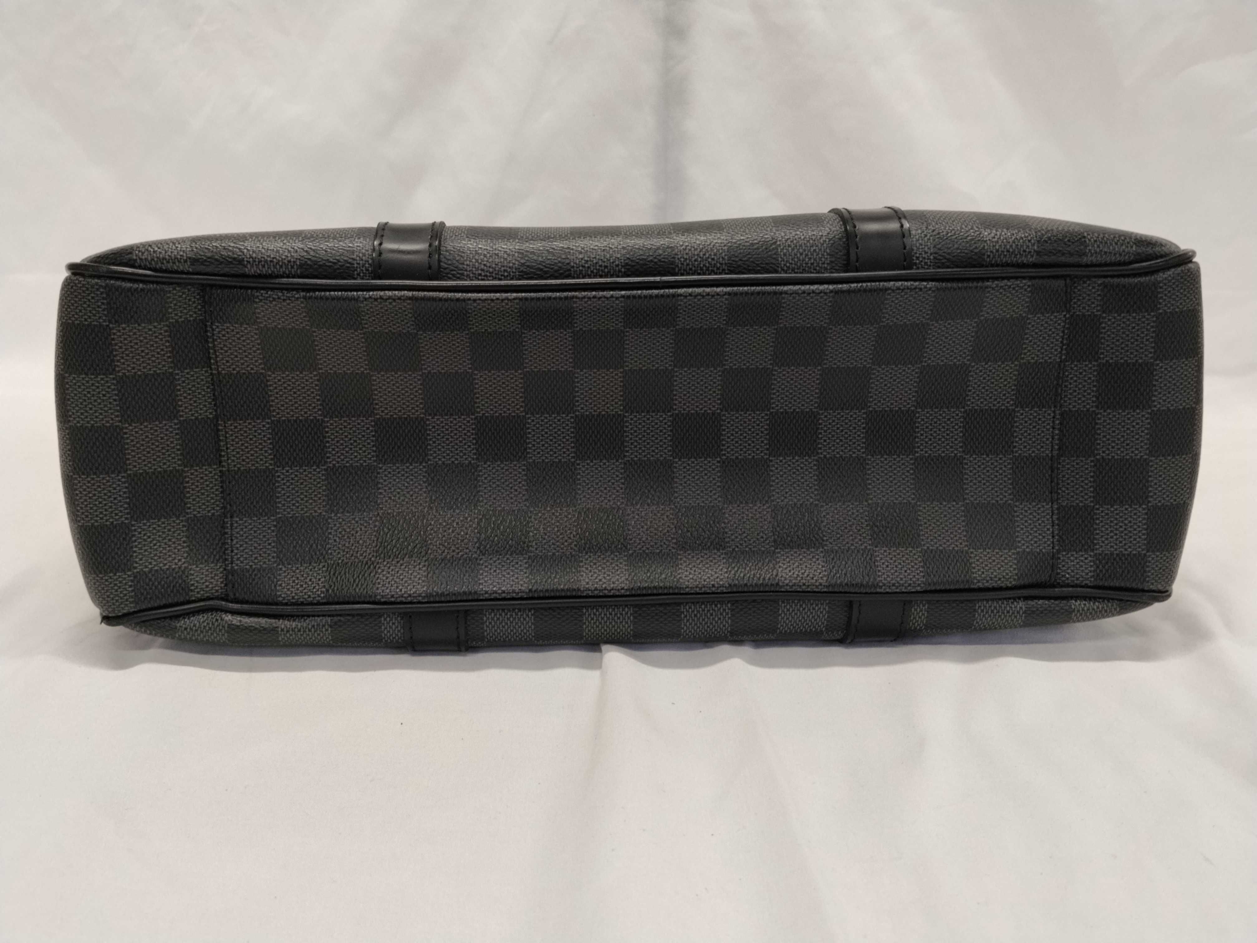 Damier Graphite Tadao Tote Bag — view 10