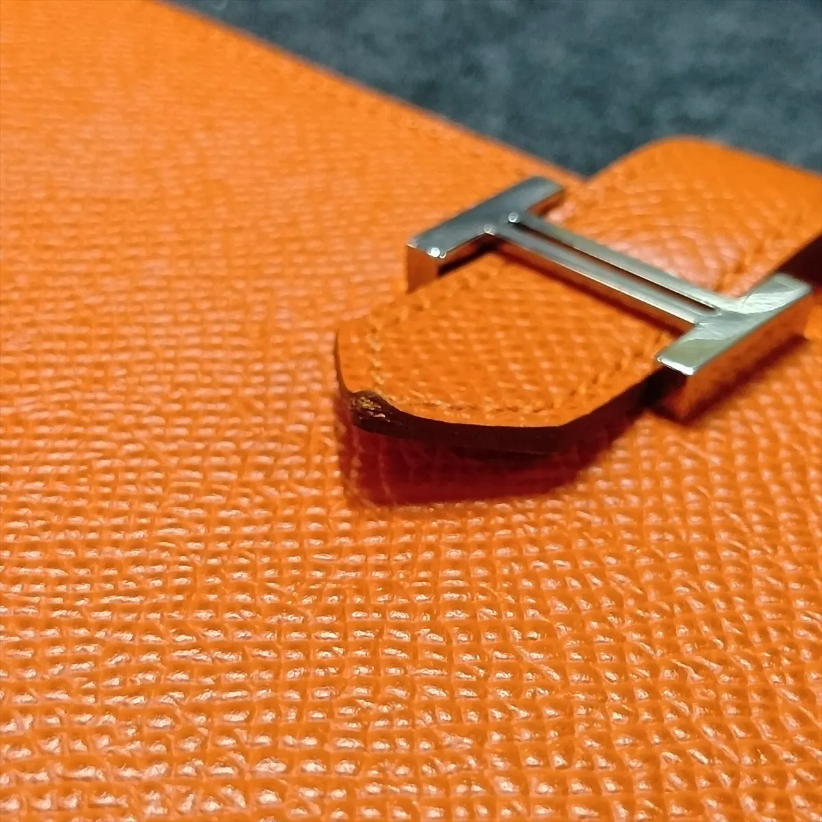 Bearn Soufflé Monochrome Veau Epsom Long Wallet Orange Silver Hardware Q:2013 — view 11