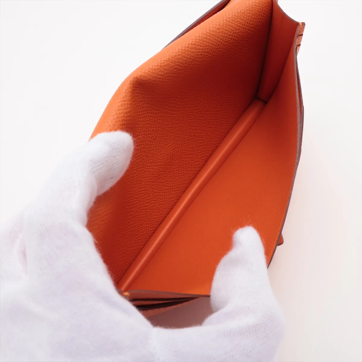 Bearn Soufflé Monochrome Veau Epsom Long Wallet Orange Silver Hardware Q:2013 — view 6