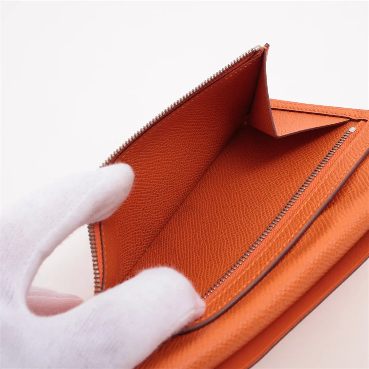 Bearn Soufflé Monochrome Veau Epsom Long Wallet Orange Silver Hardware Q:2013 — view 8