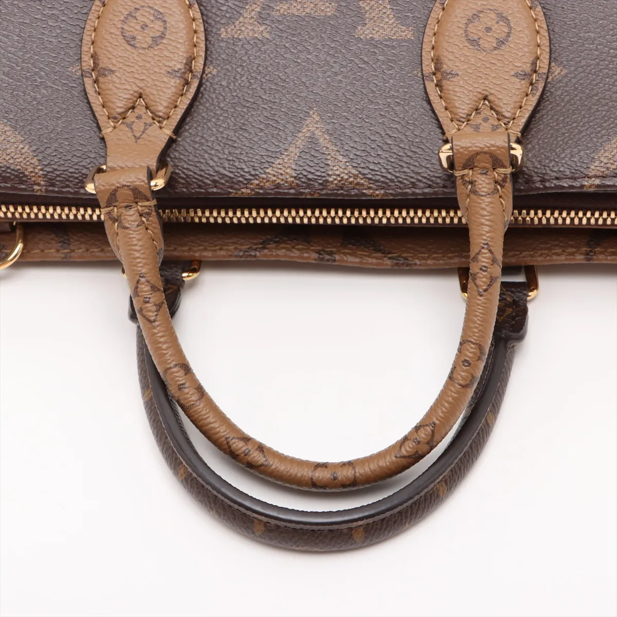 Giant Monogram Reverse OnTheGo EW M46653 Brown (RFID detected) — view 6