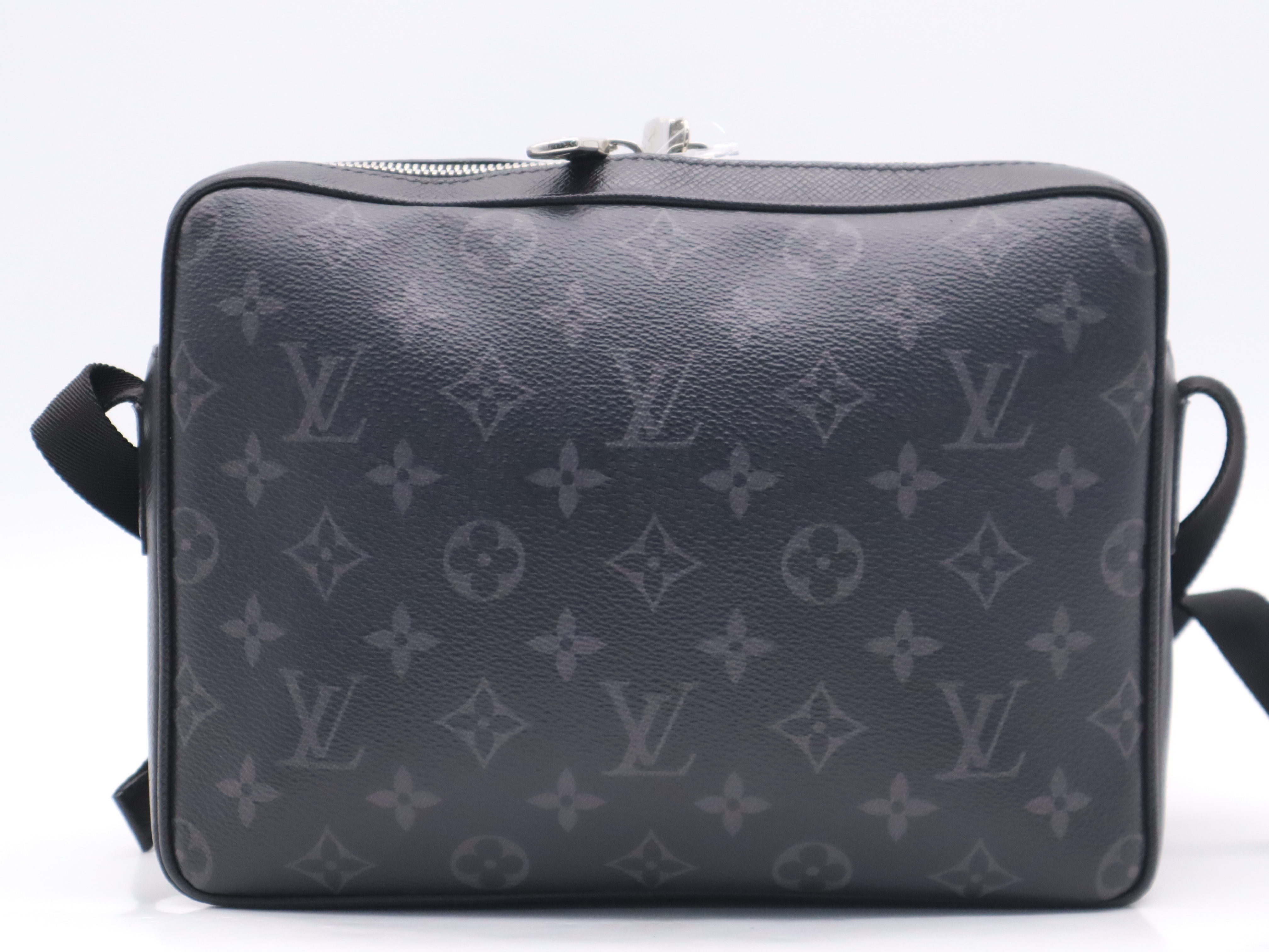 M30233 Taigarama Outdoor Messenger PM Noir Shoulder Bag — view 2
