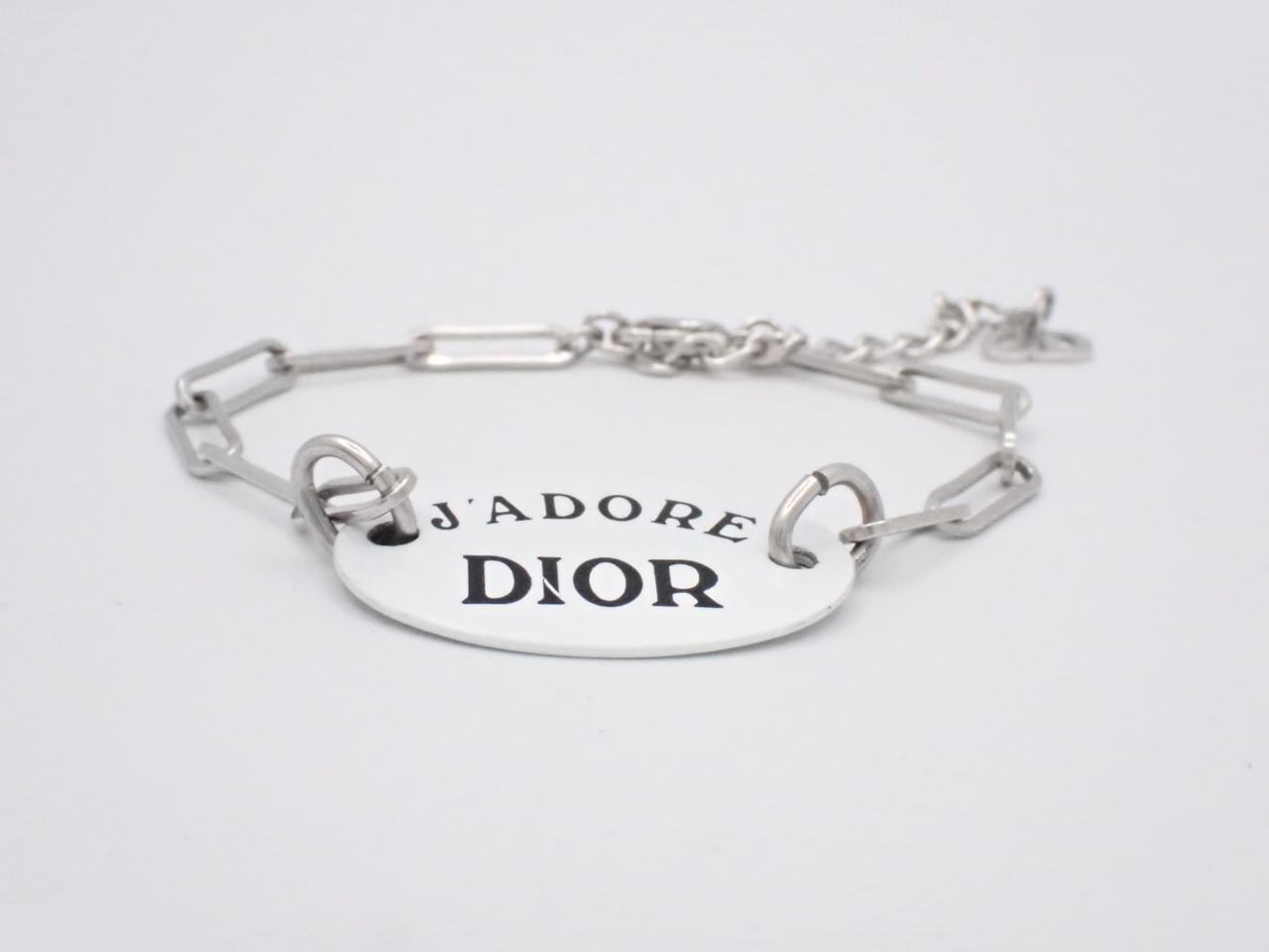 Bracelet, wrist circumference approximately 19 cm