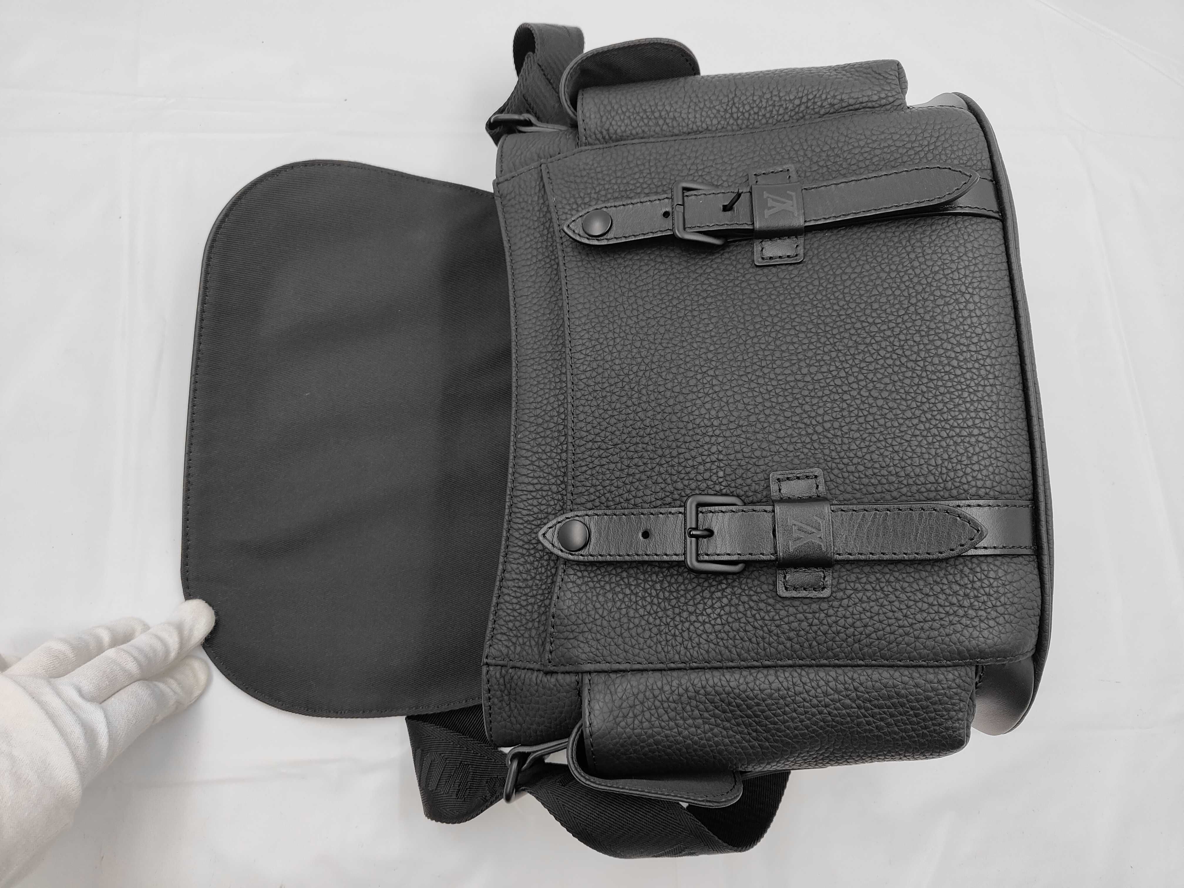 Black Calfskin Monogram Christopher Messenger M58476 Shoulder Bag (ky24874) Shoulder Bag — view 8