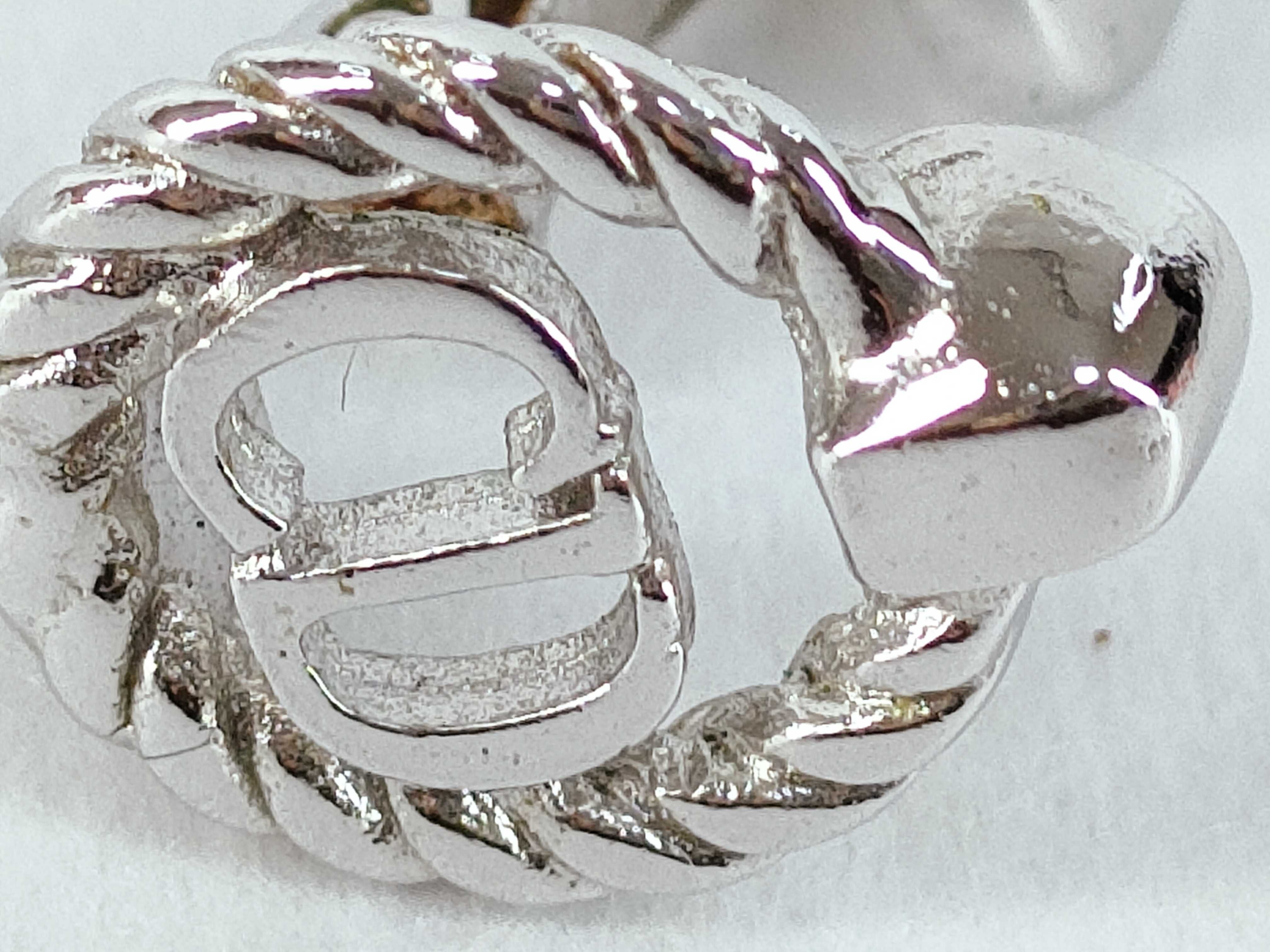 Christian / Earrings — view 9