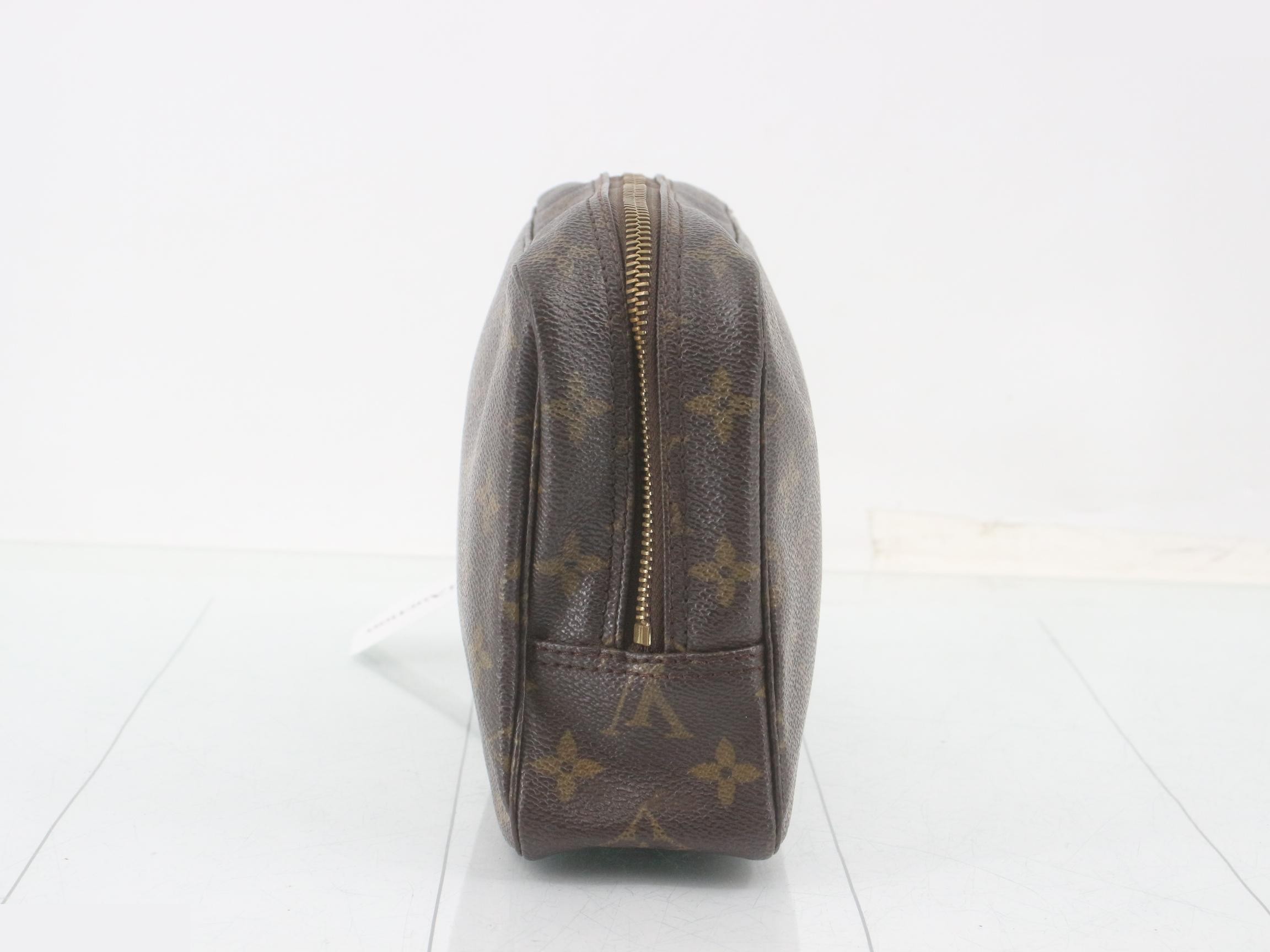Monogram Louis Vuitton Trousseau Toilette 23 — view 3