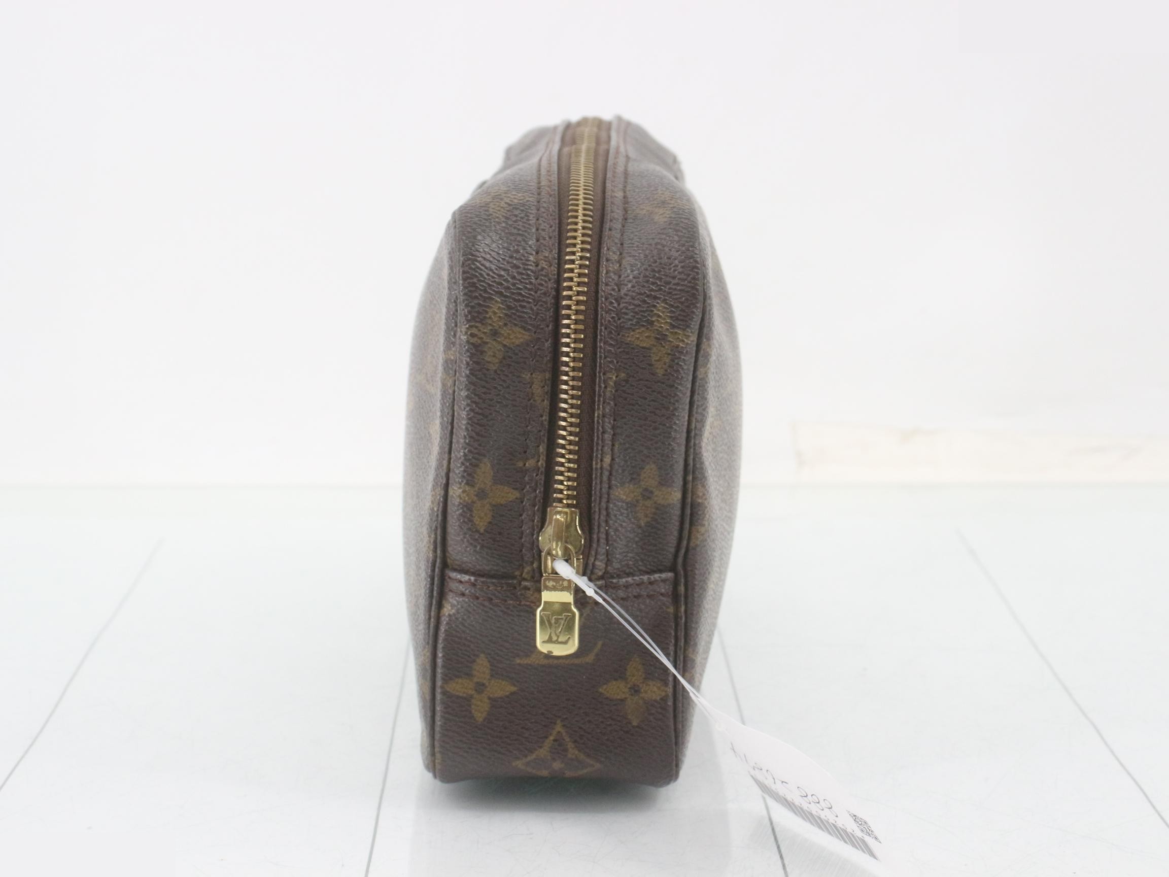 Monogram Louis Vuitton Trousseau Toilette 23 — view 4