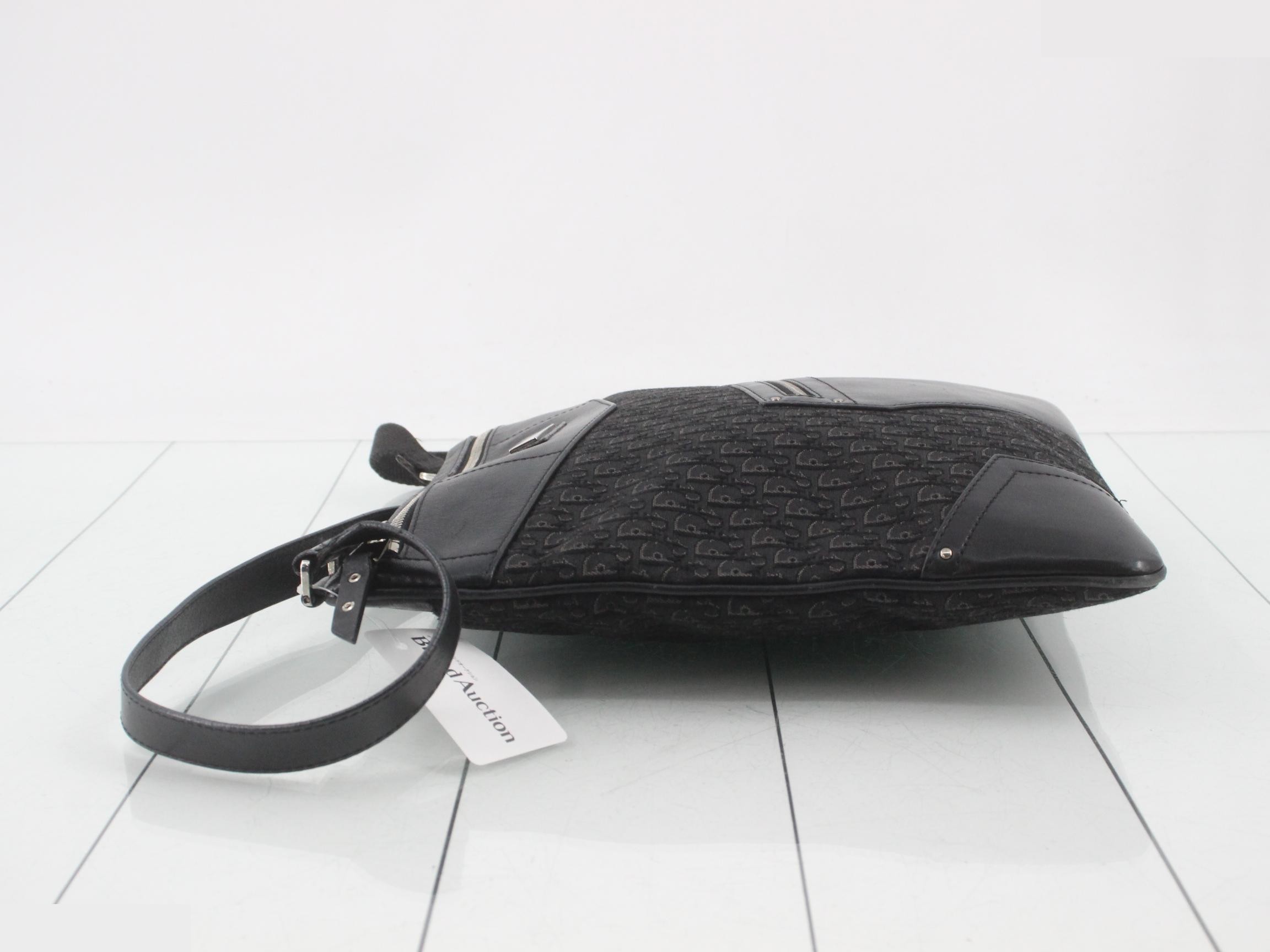 Street Chic Trotter (Bag) - Shoulder Bag — view 4