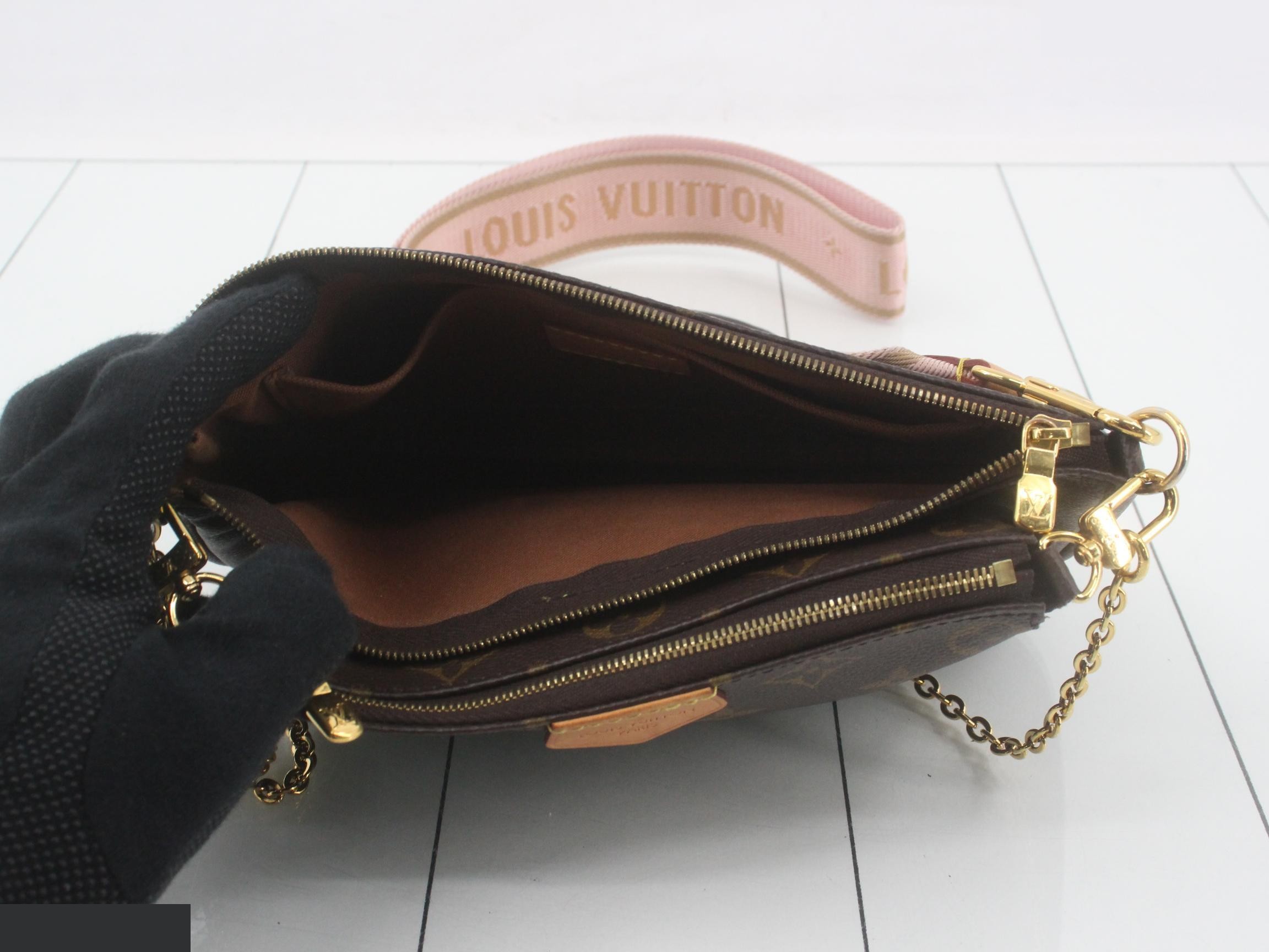 Multi Pochette Accessoires — view 4