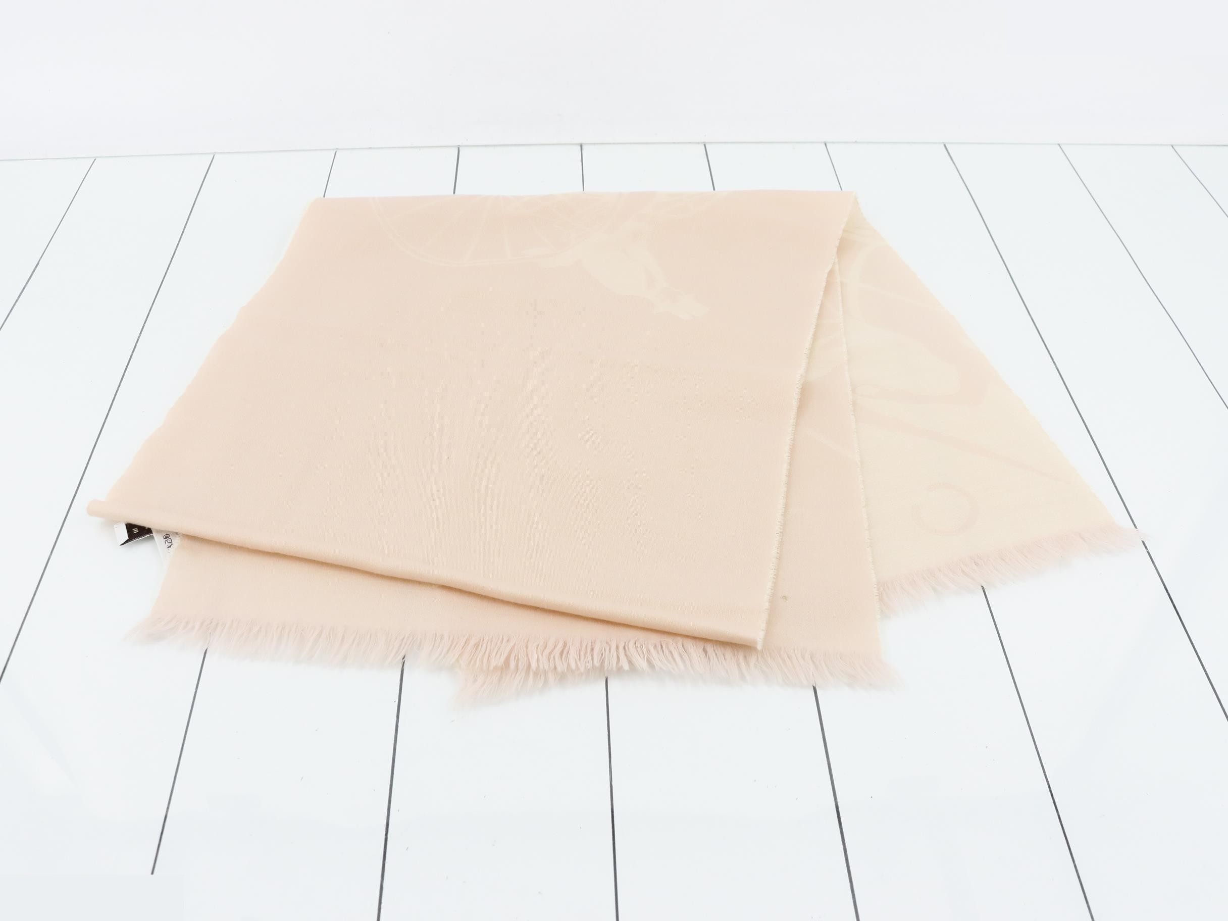wool scarf — view 3