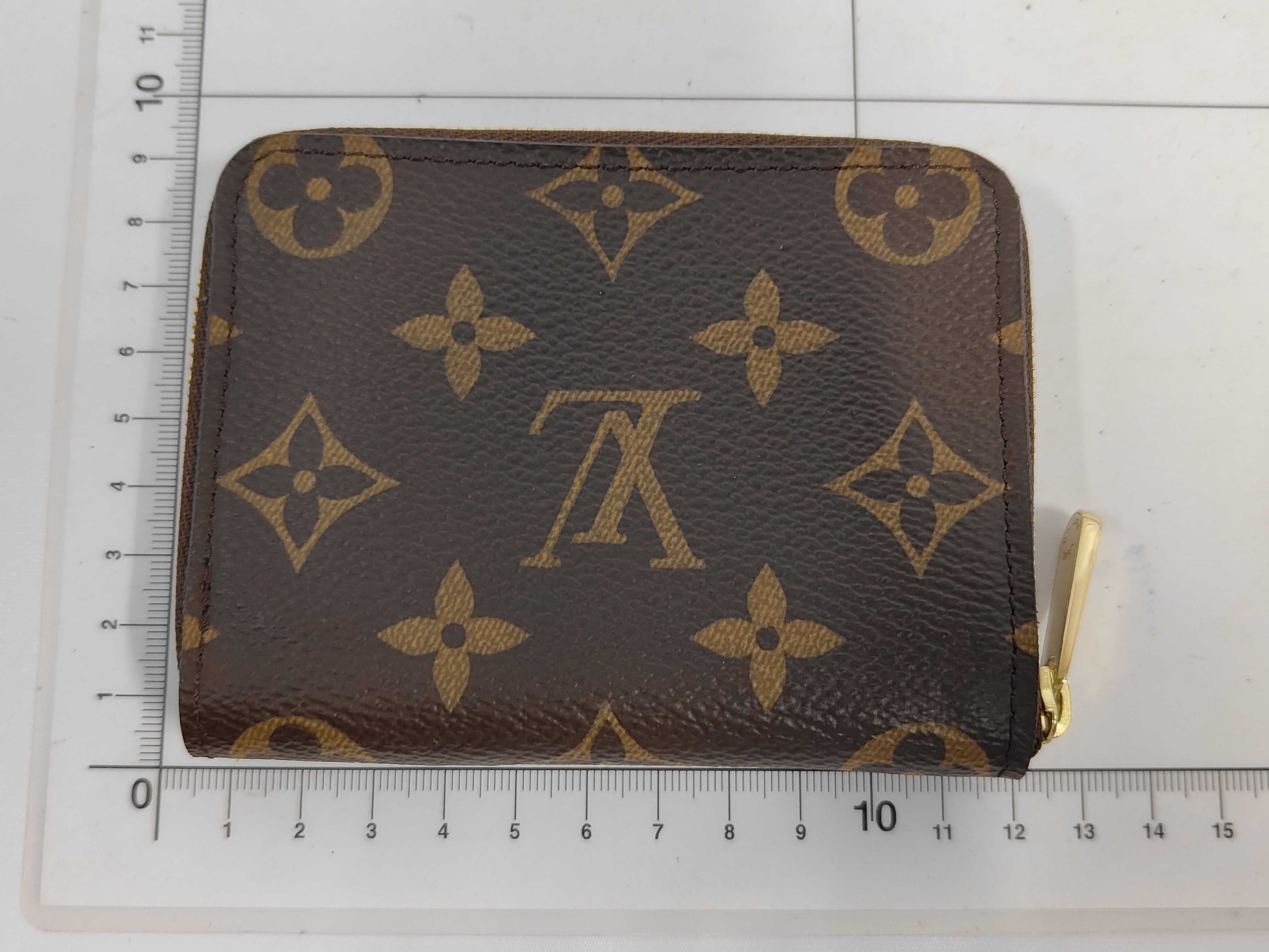 M60067 Zippy Coin Purse SN0119 Coin Case — view 2
