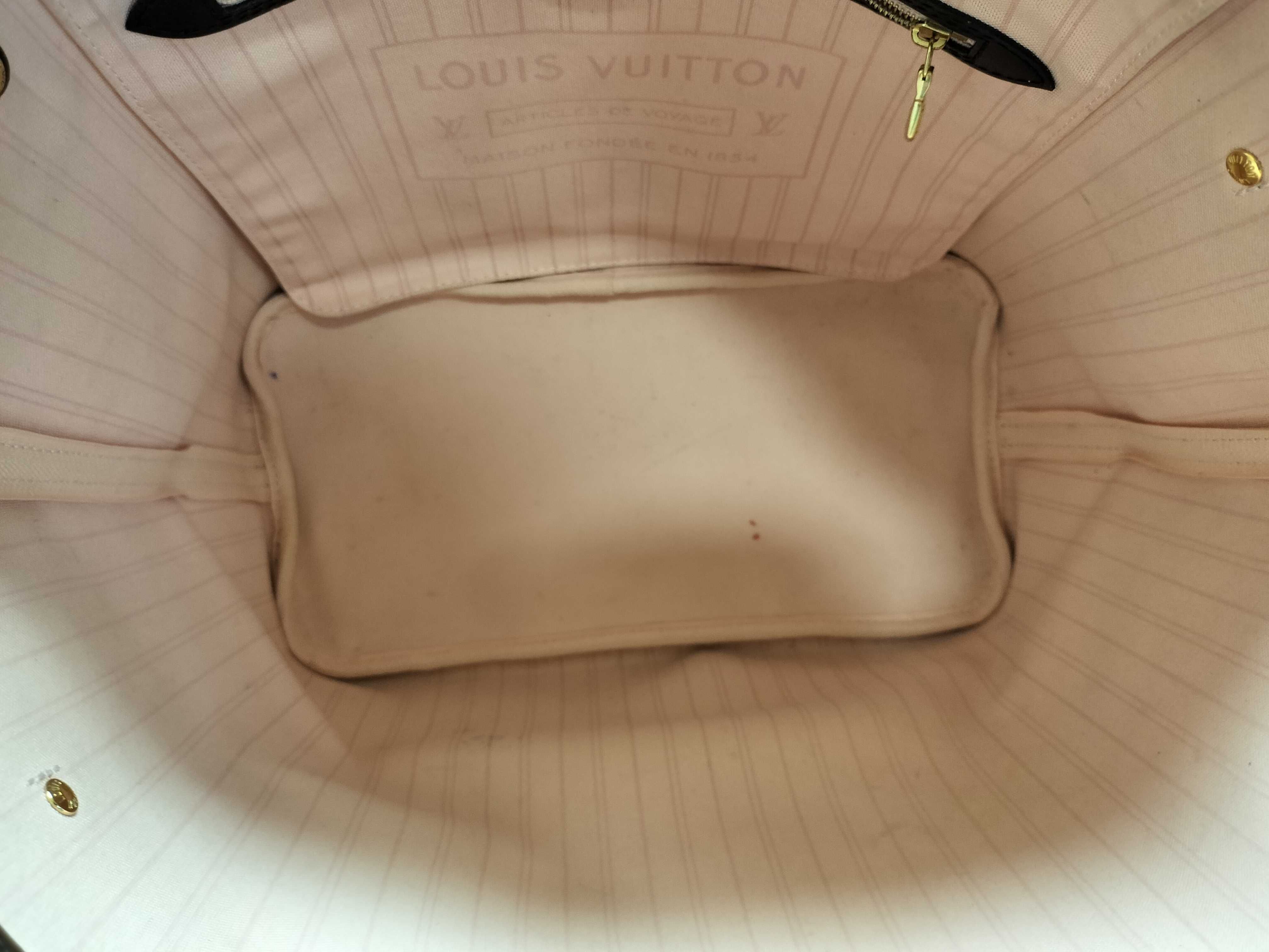 Neverfull MM Rose Ballerine Tote Bag — view 9