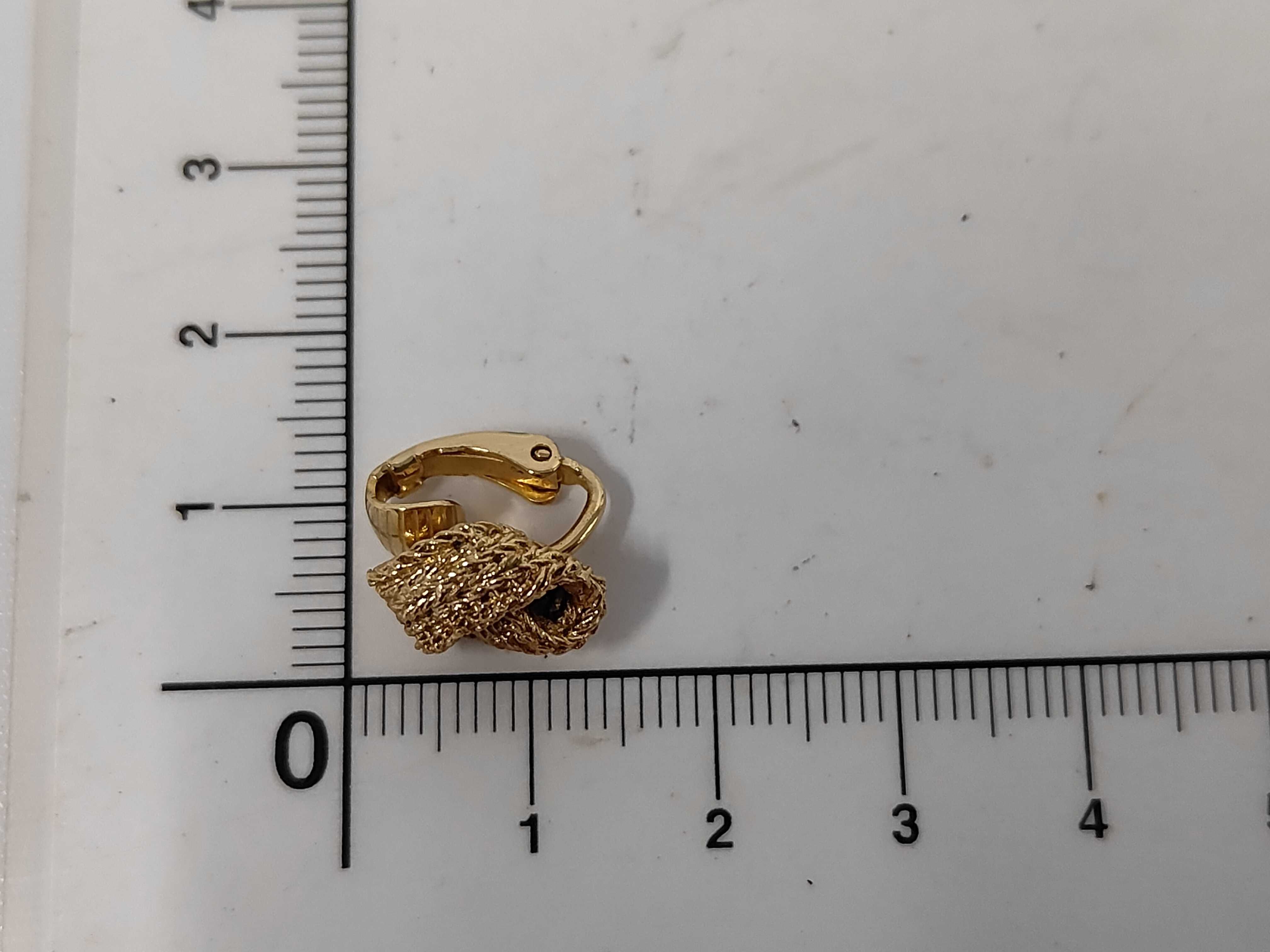 earrings — view 6
