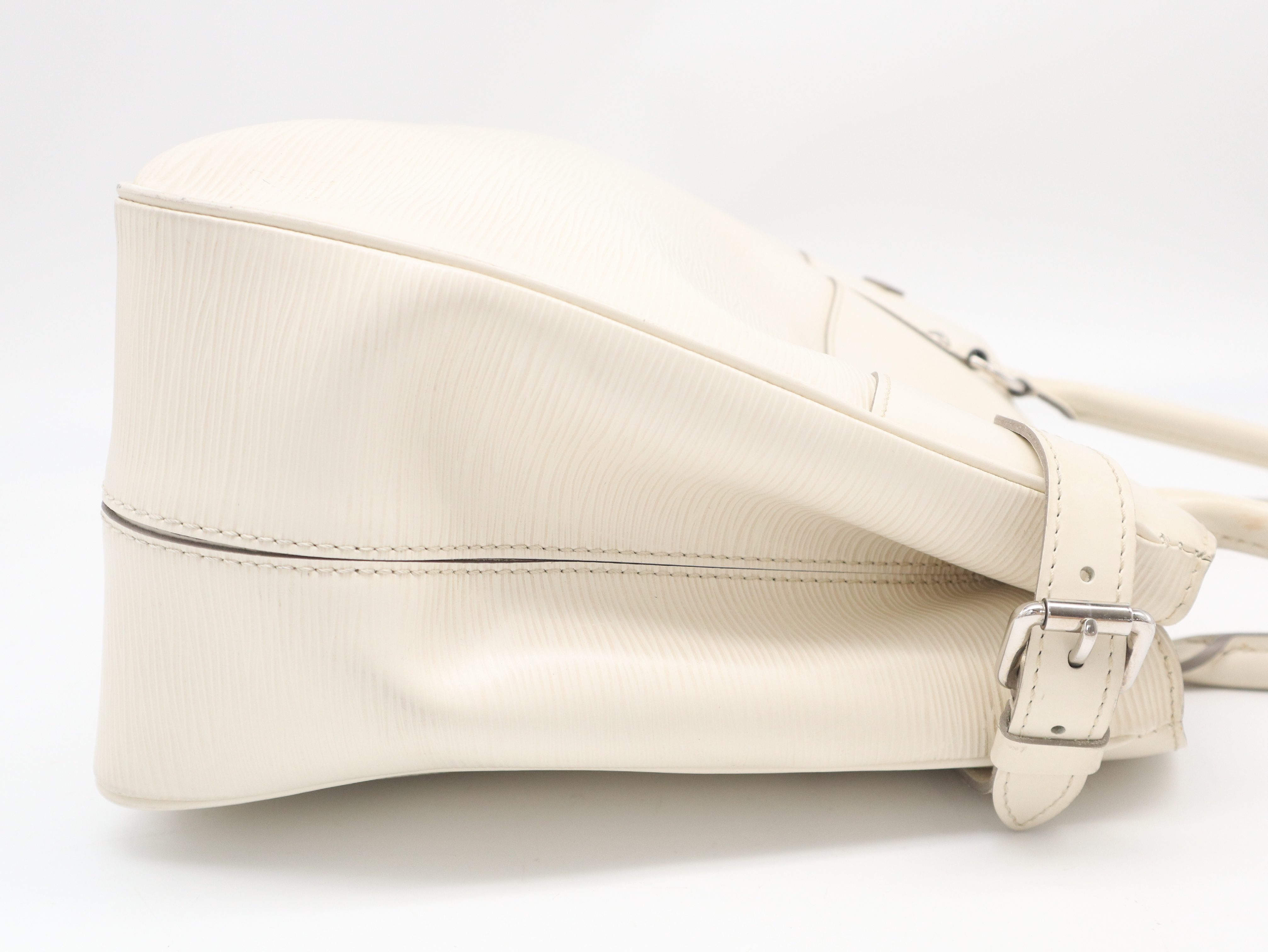 M5925J Epi Passy GM Ivoire Handbag — view 4