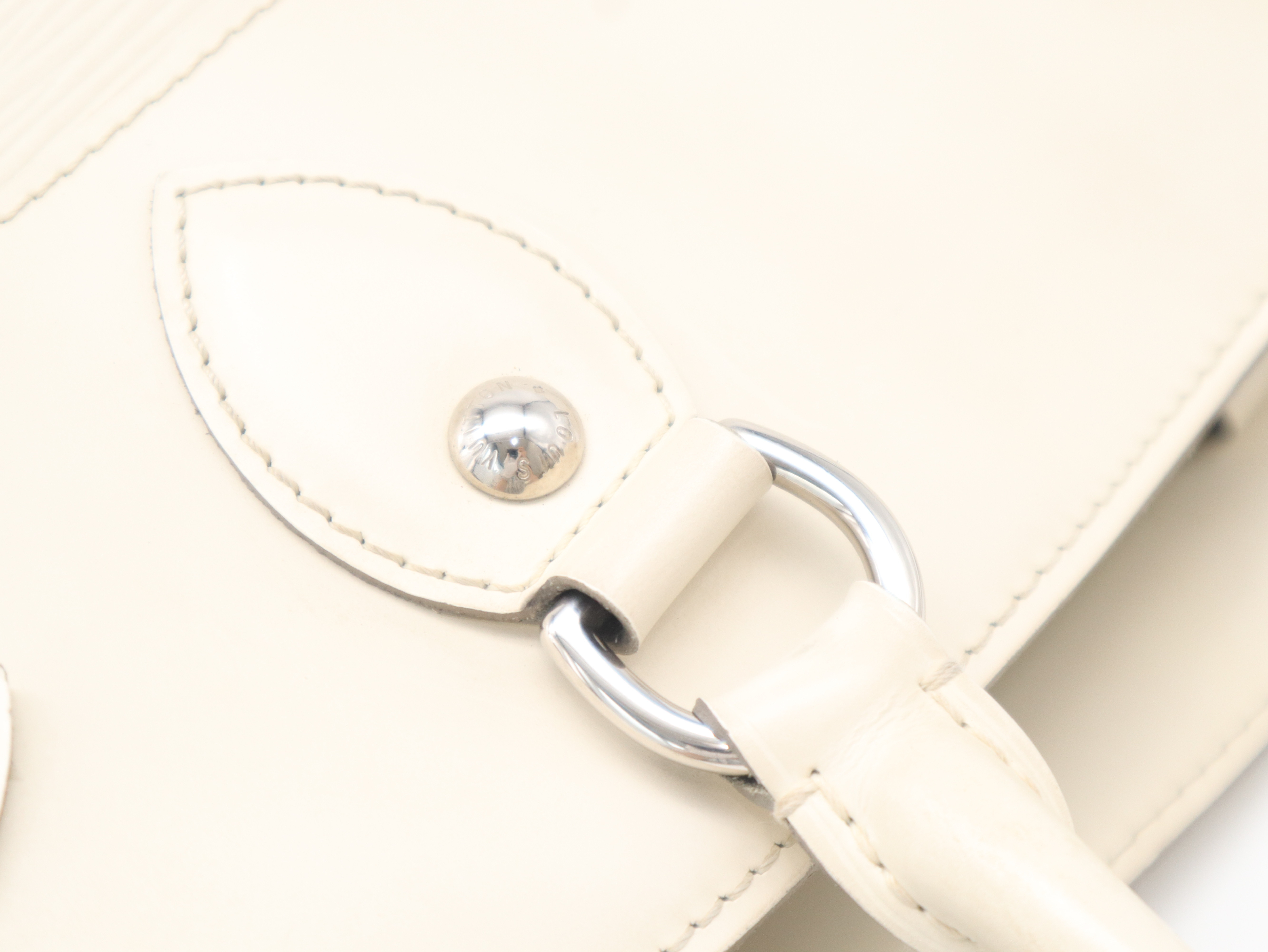 M5925J Epi Passy GM Ivoire Handbag — view 7