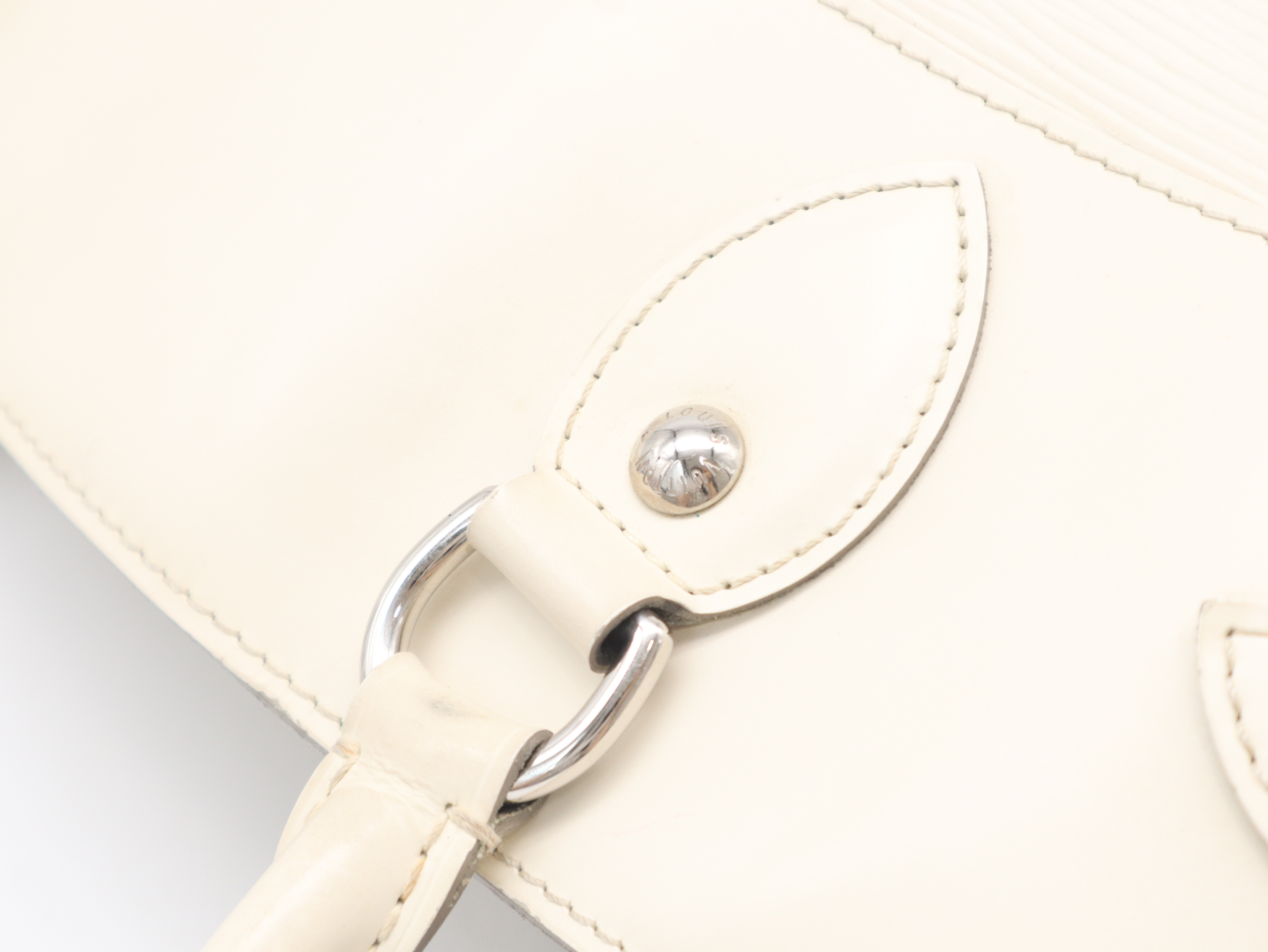 M5925J Epi Passy GM Ivoire Handbag — view 8