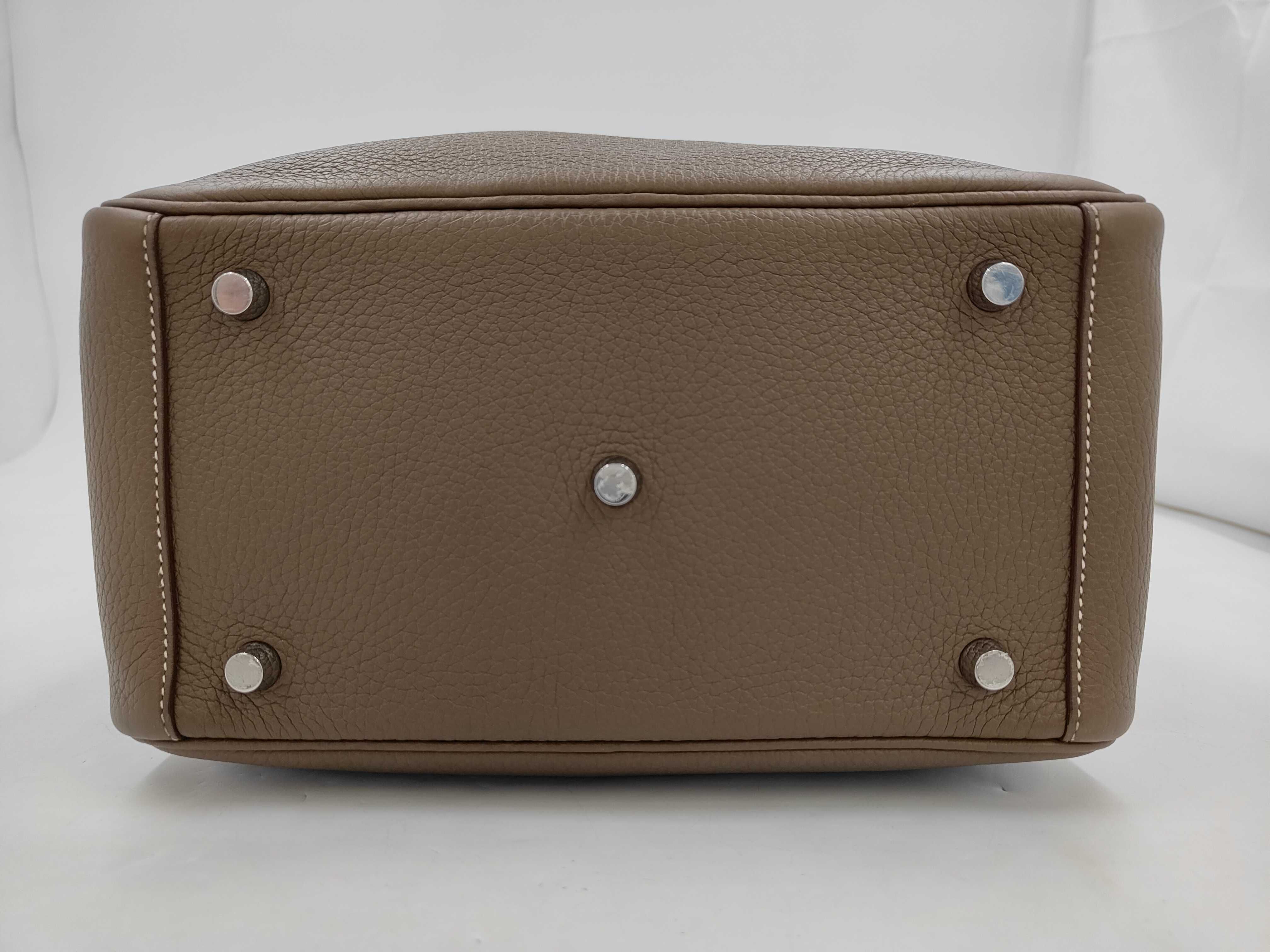 Lindy 26 Taurillon Etoupe Silver Hardware Z Stamp Bag — view 3