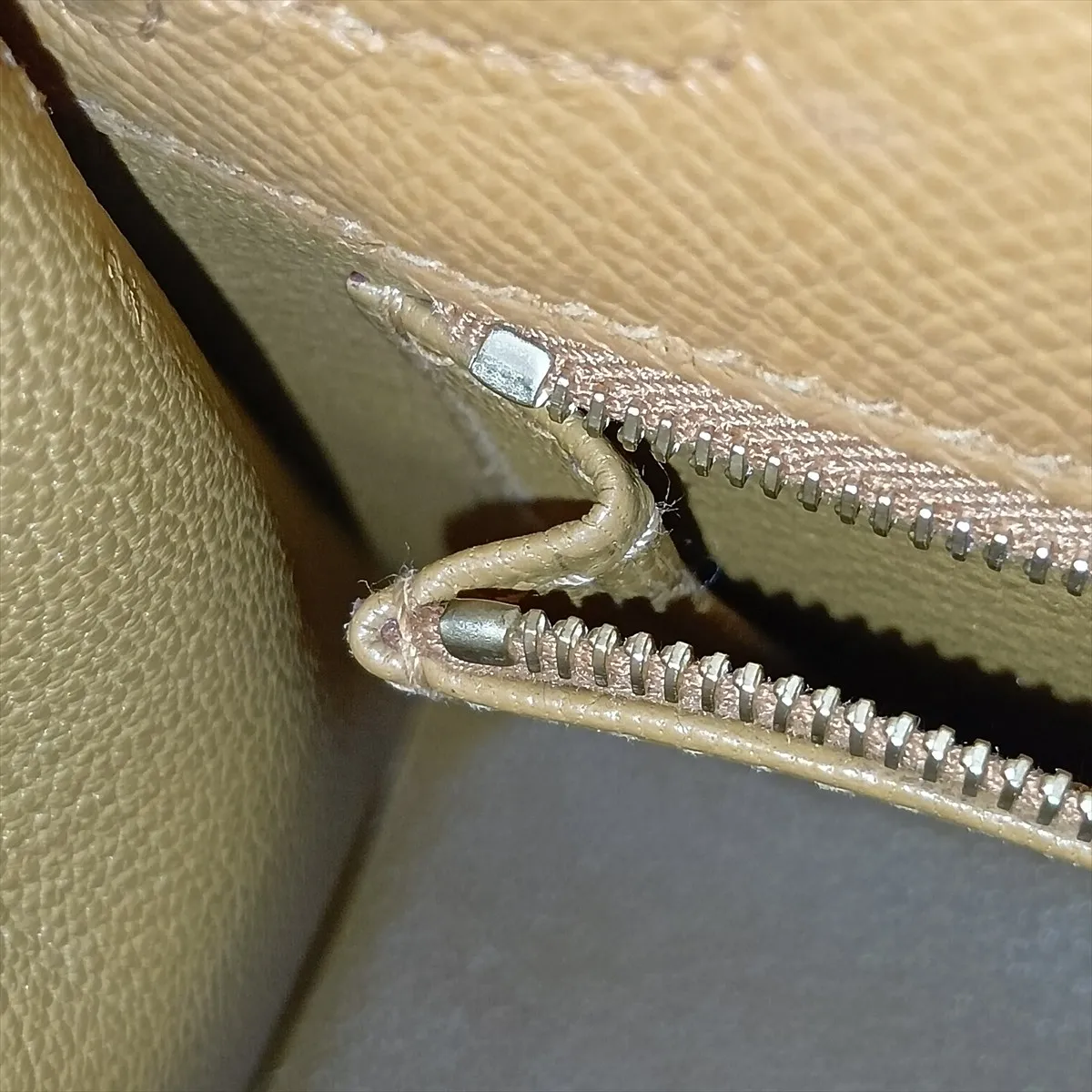 [Individually packaged] Hermes Kelly 25 Sellier Veau Epsom Sesame Gold Hardware Z: 2021 — view 13