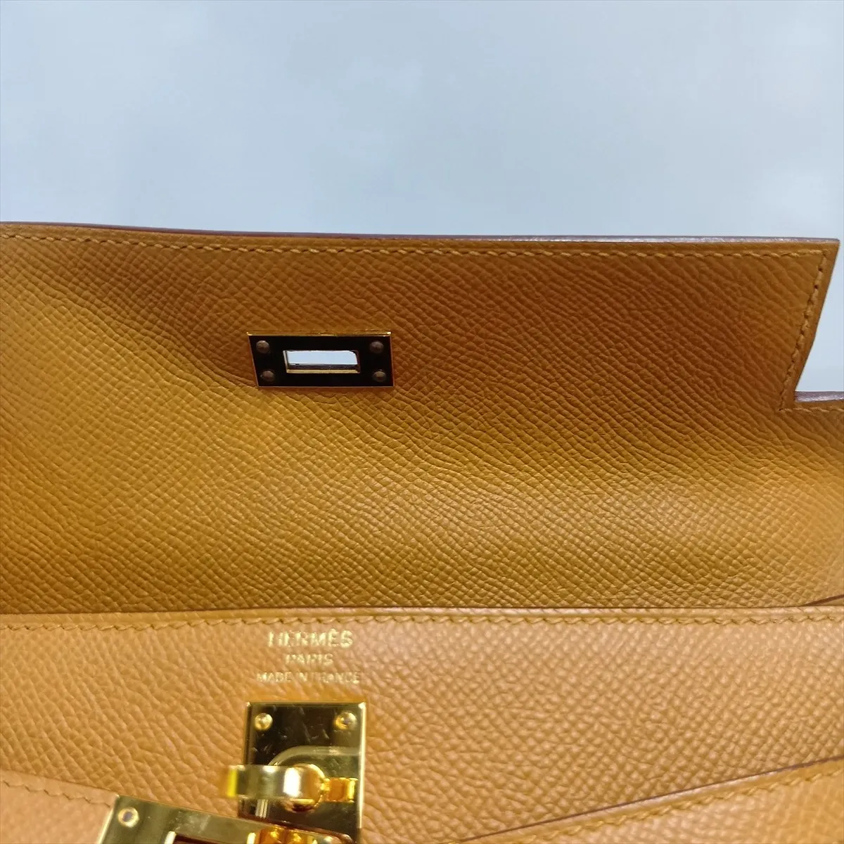 [Individually packaged] Hermes Kelly 25 Sellier Veau Epsom Sesame Gold Hardware Z: 2021 — view 14