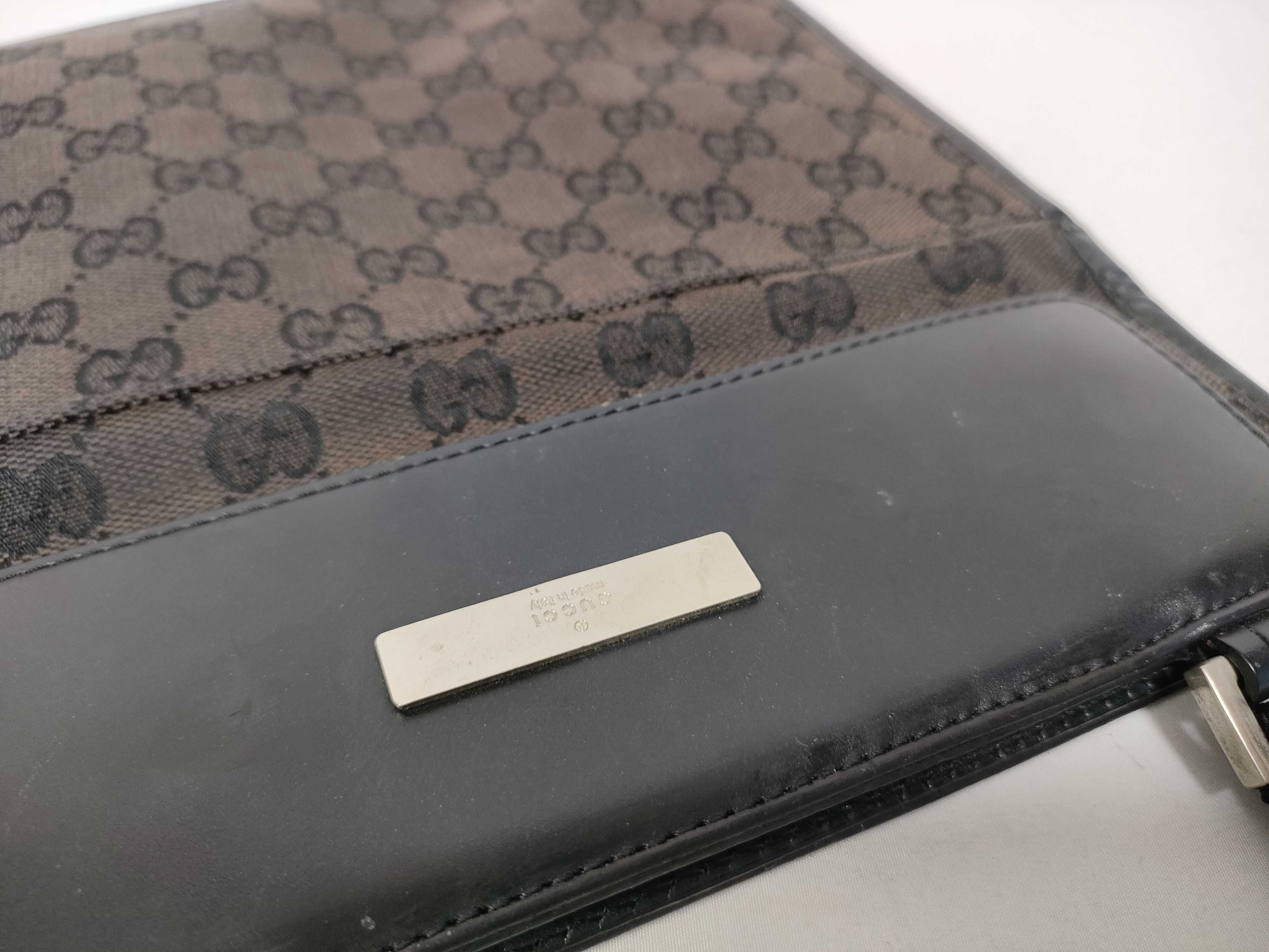 GG Canvas Shoulder Bag, Black — view 9