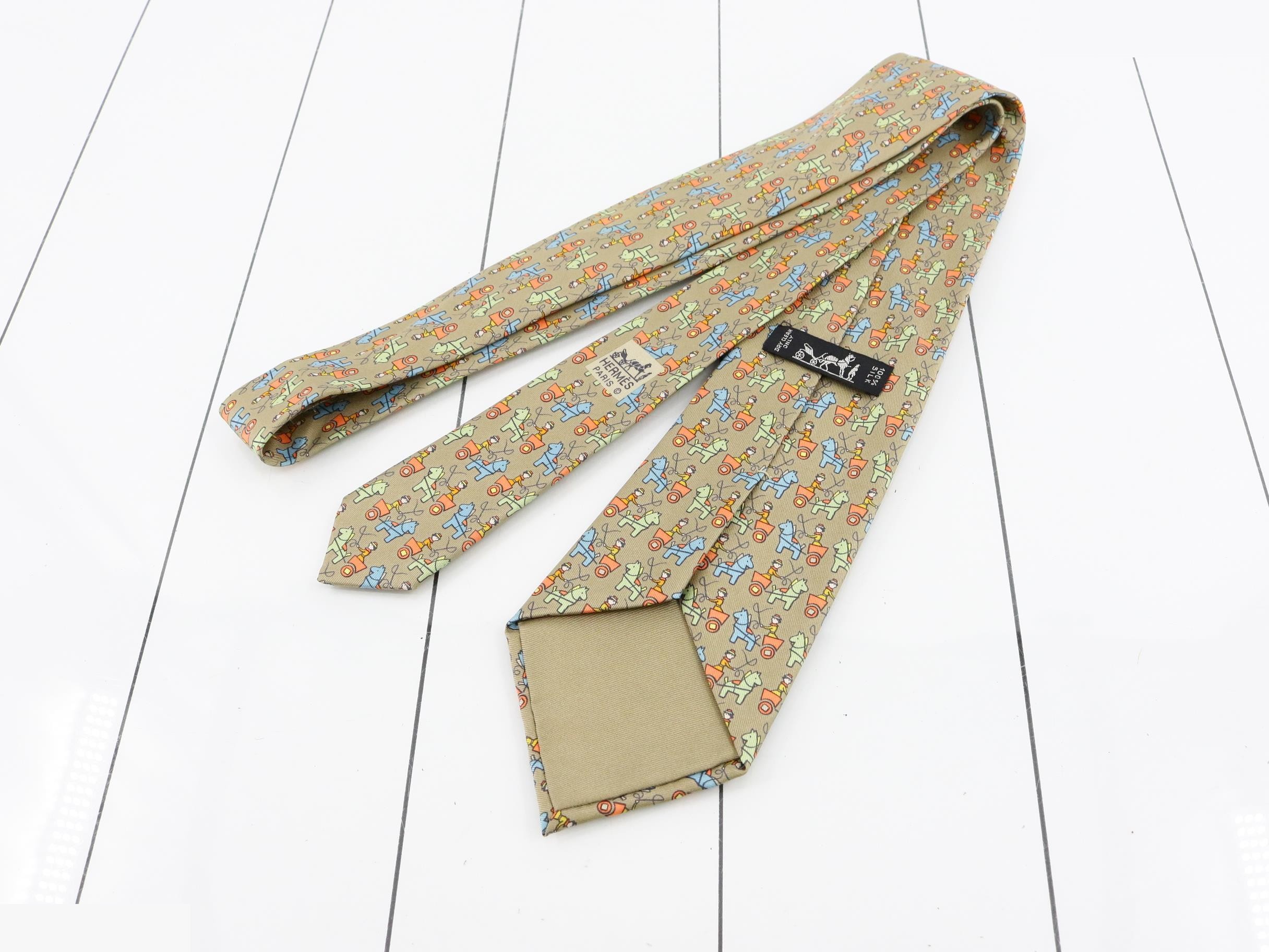 necktie - horse — view 2