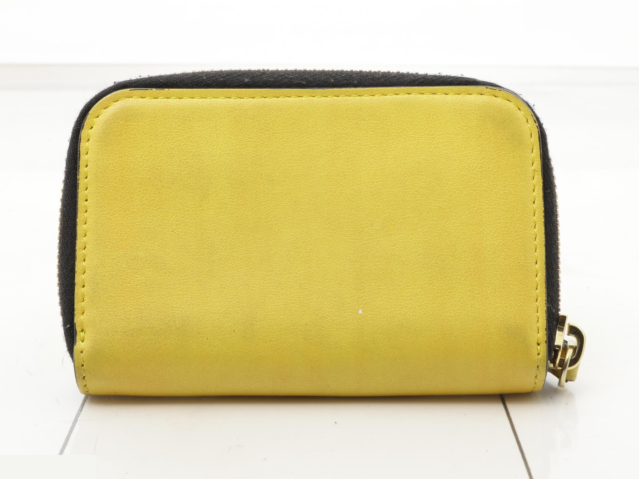 Other lines: Bags and coin cases — view 2