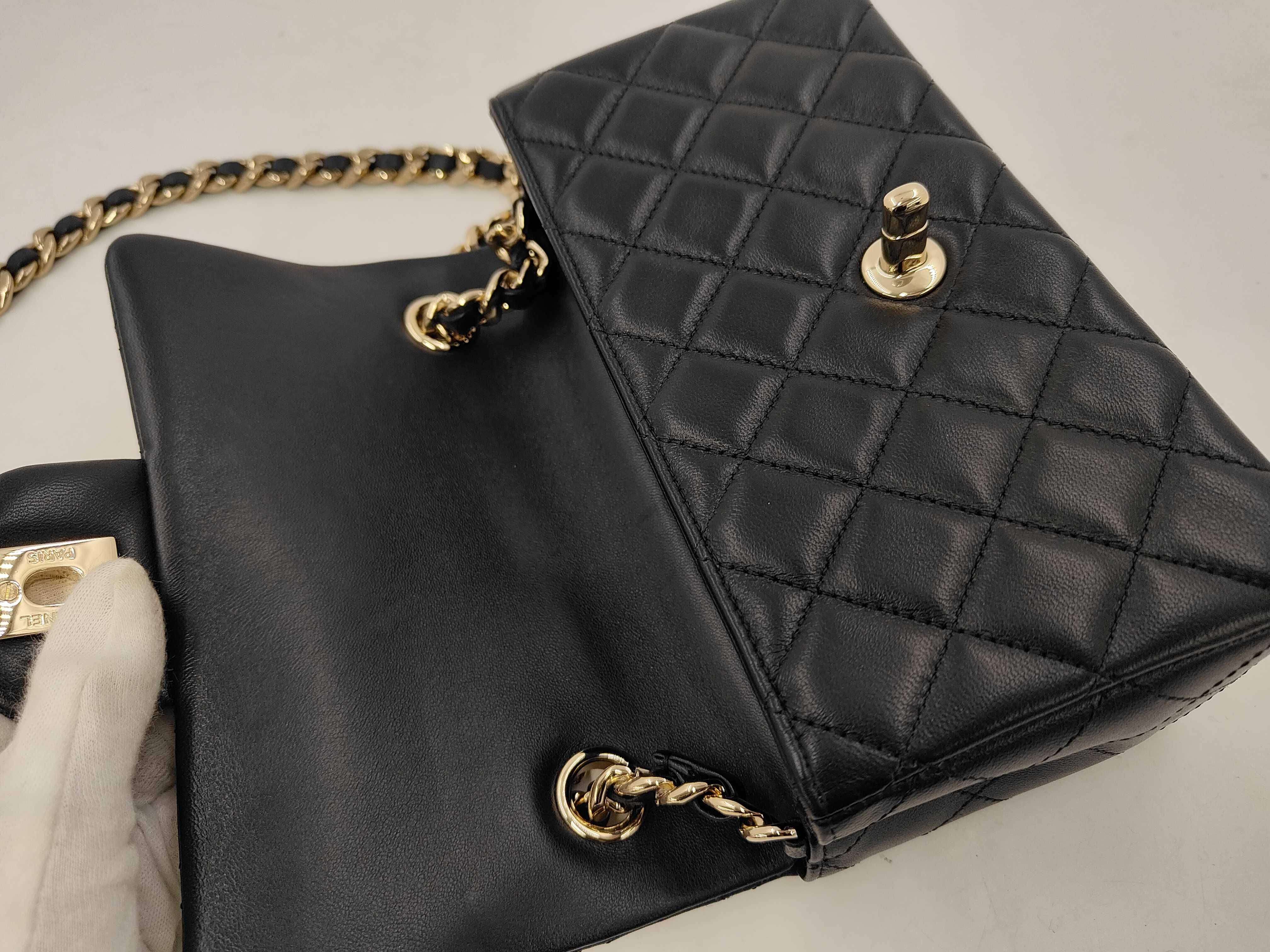 Lambskin Matelassé 20 Limited Edition Shoulder Bag with Charm — view 8