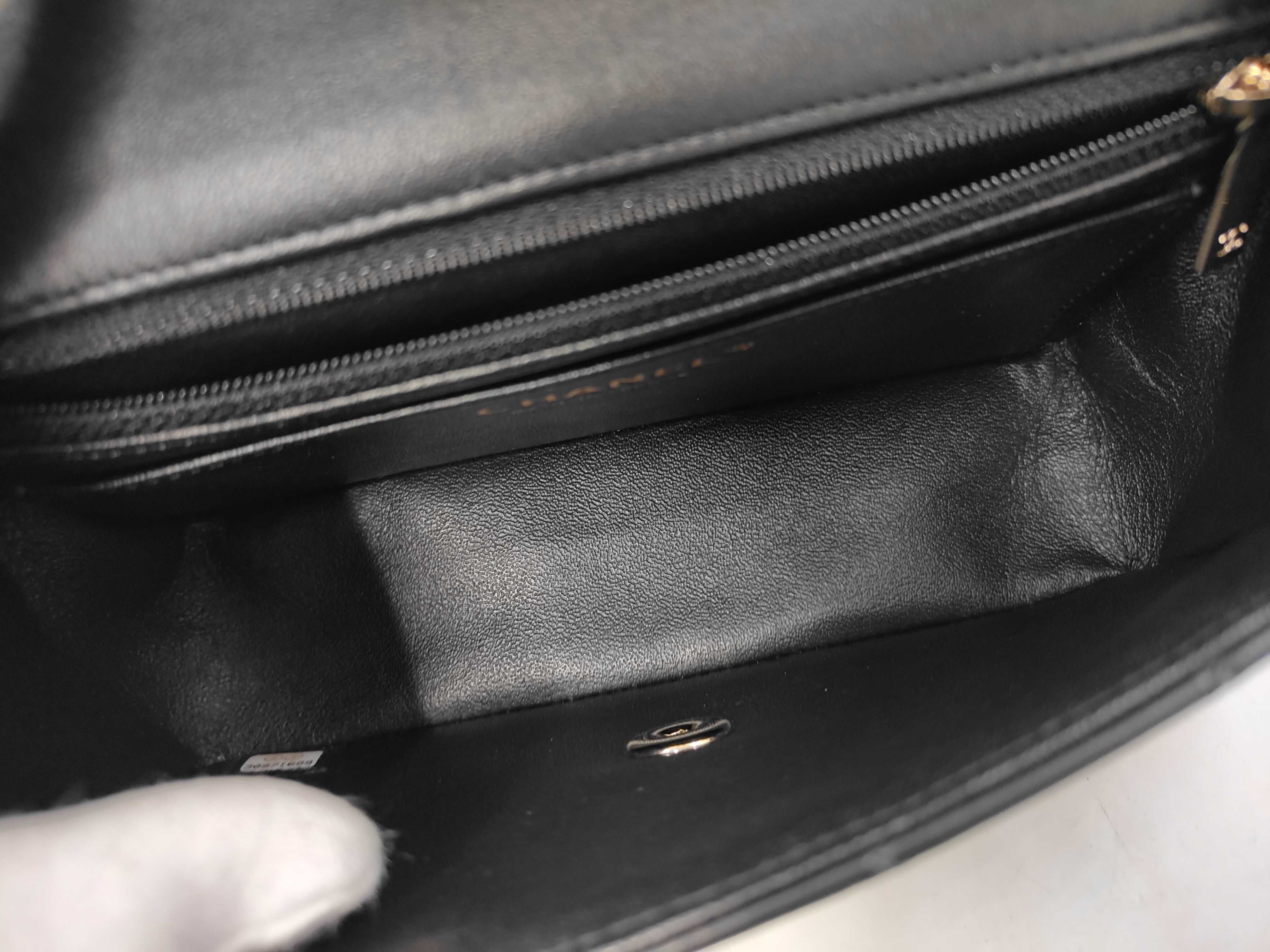 Lambskin Matelassé 20 Limited Edition Shoulder Bag with Charm — view 9