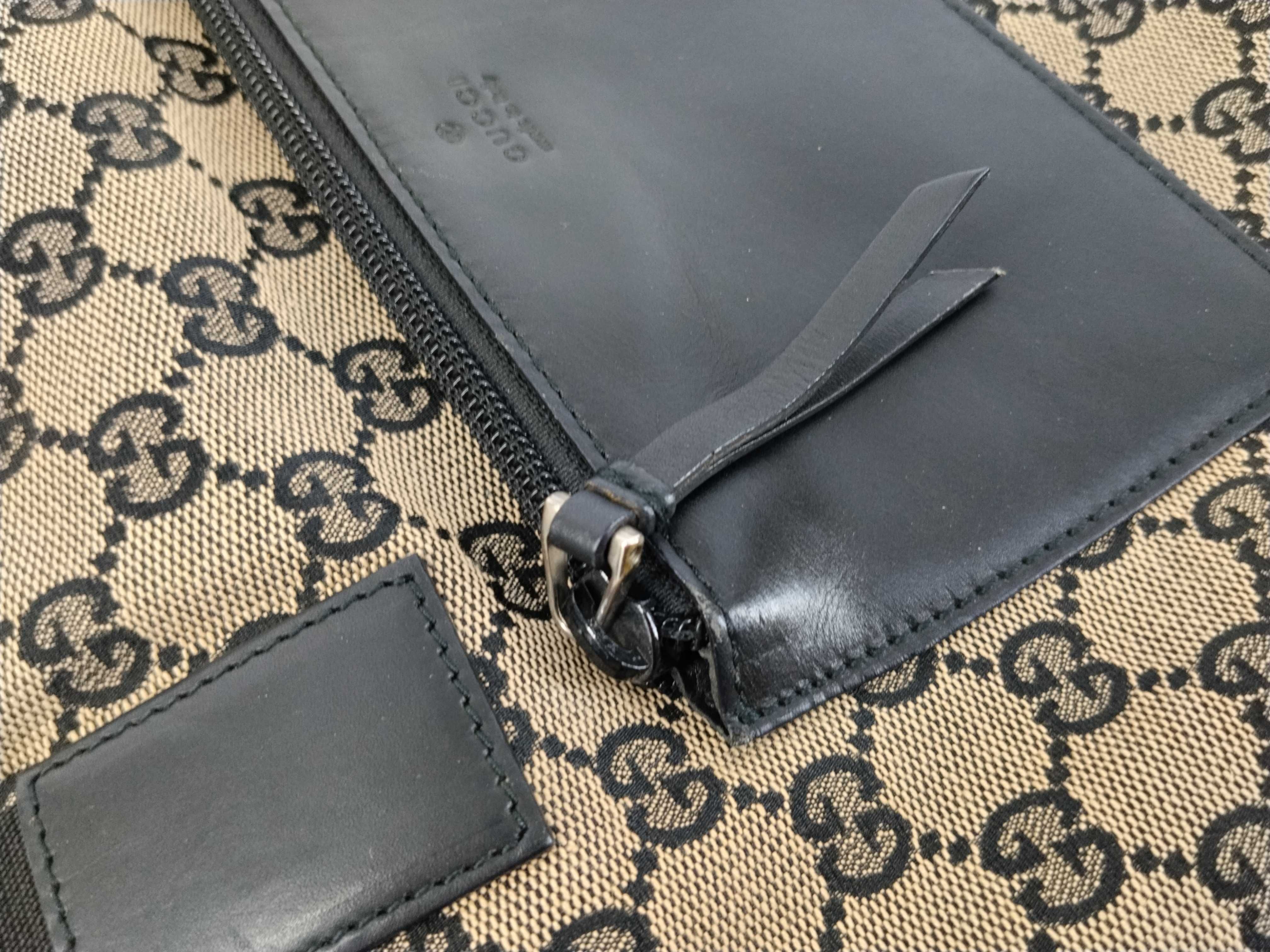 GG Canvas Gucci Tote Bag — view 14