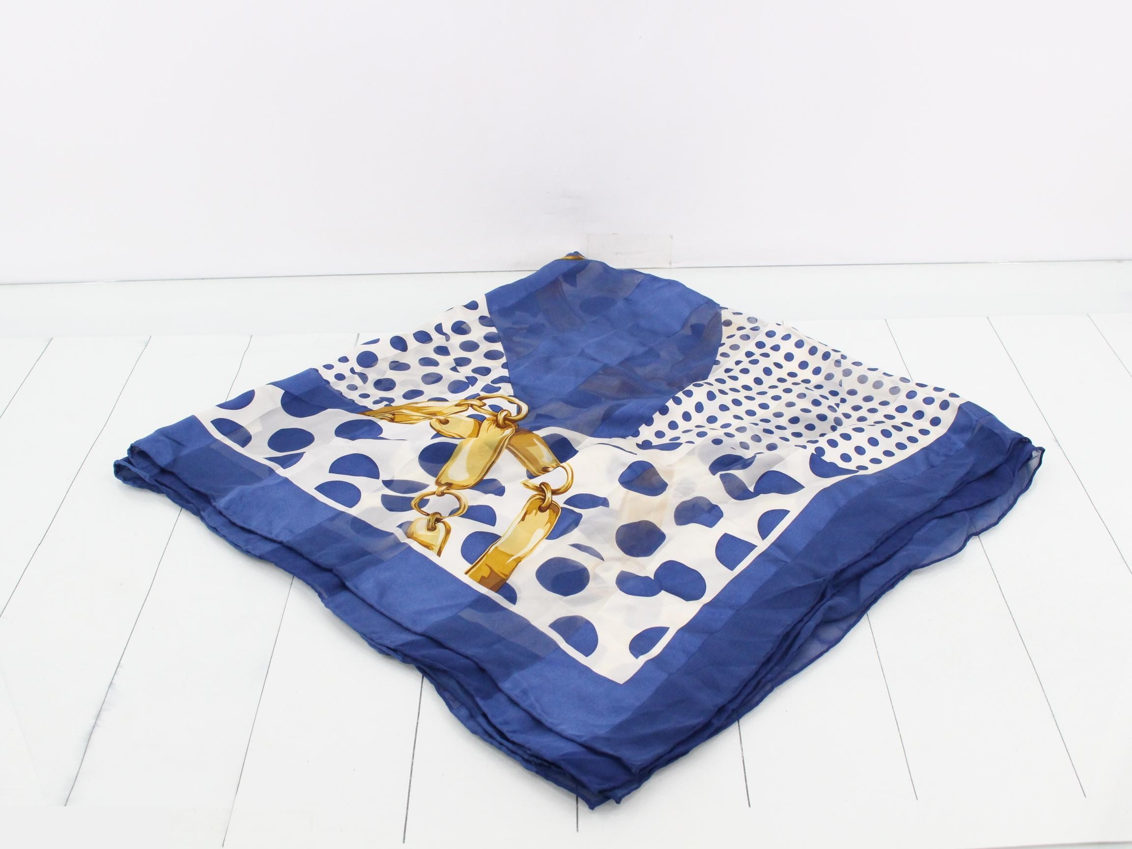 scarf — view 2