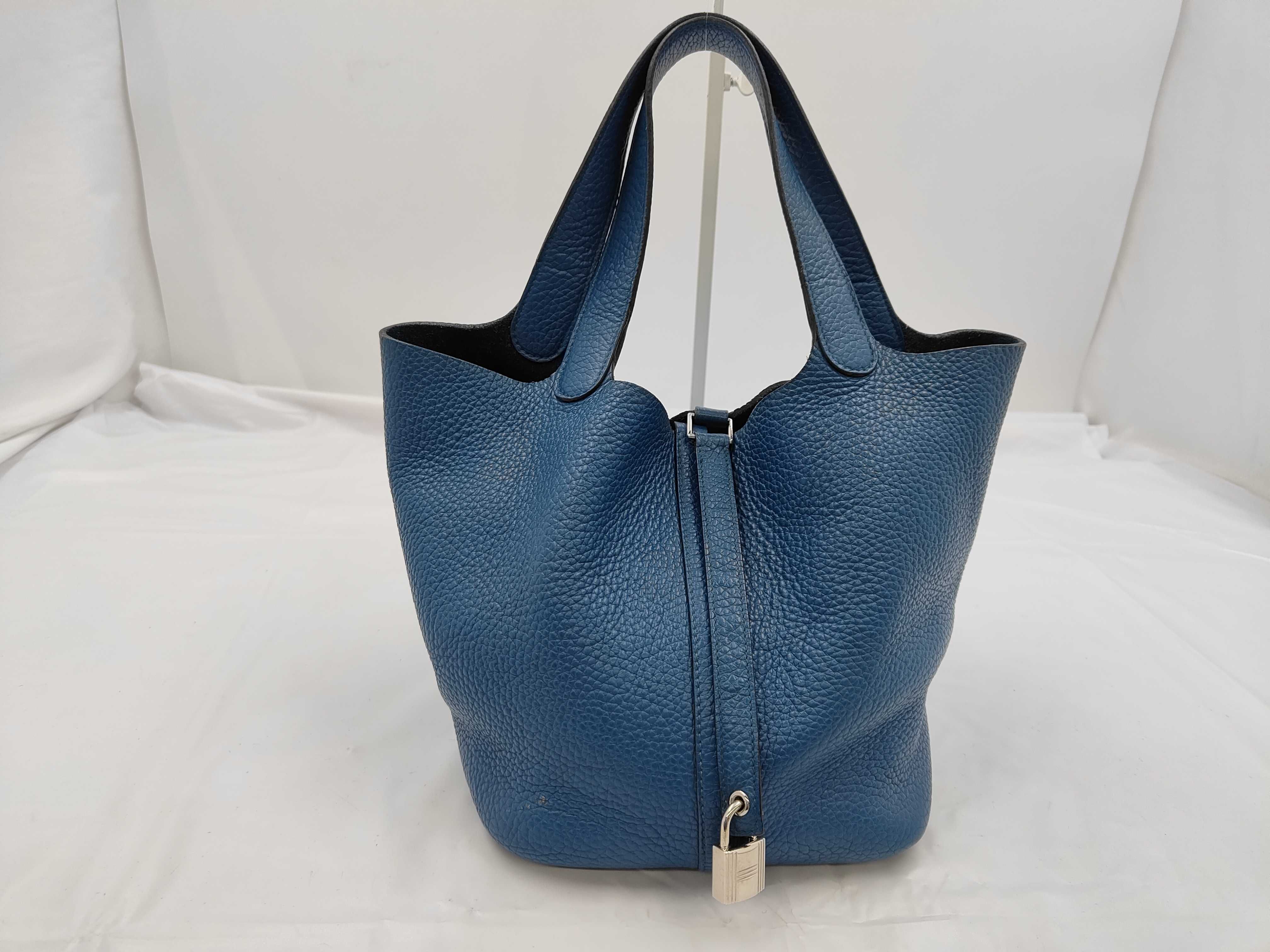 Picotin Lock MM 21.5cm Taurillon Clemence Blue R stamp 2014 Handbag