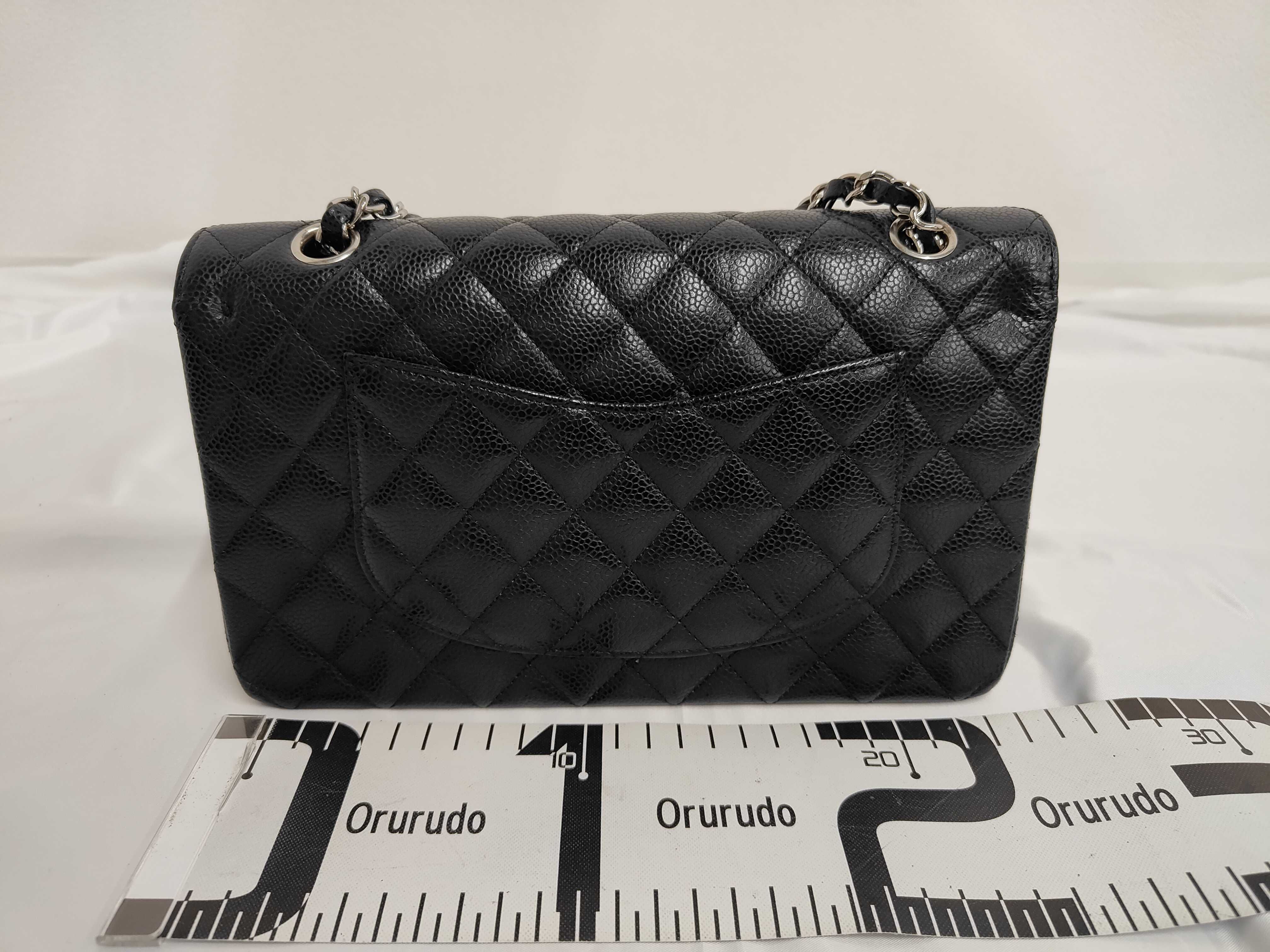 Matelassé 25 Caviar Skin Black Silver Hardware Double Flap Shoulder Bag (Serial Number 20s) — view 2