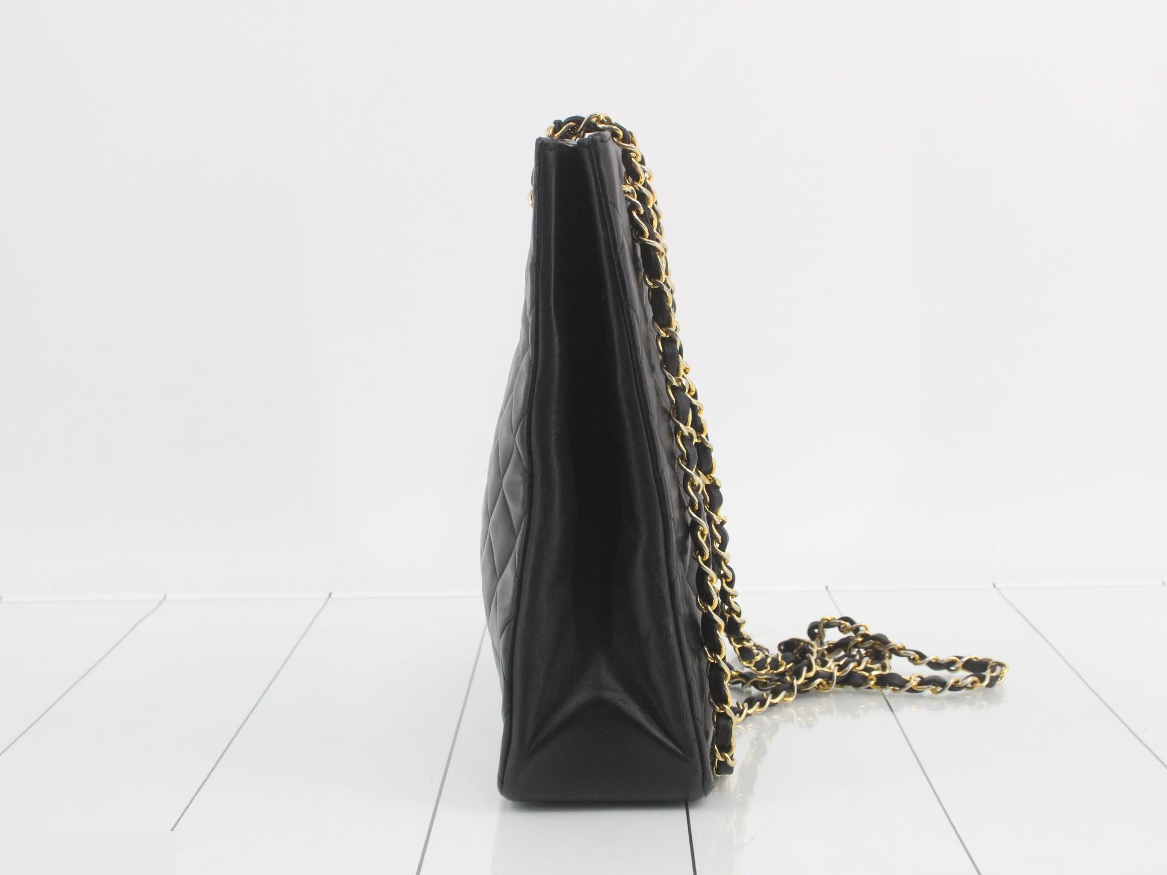 Matelassé Chain Shoulder Bag, Black, Item No. 1 — view 4