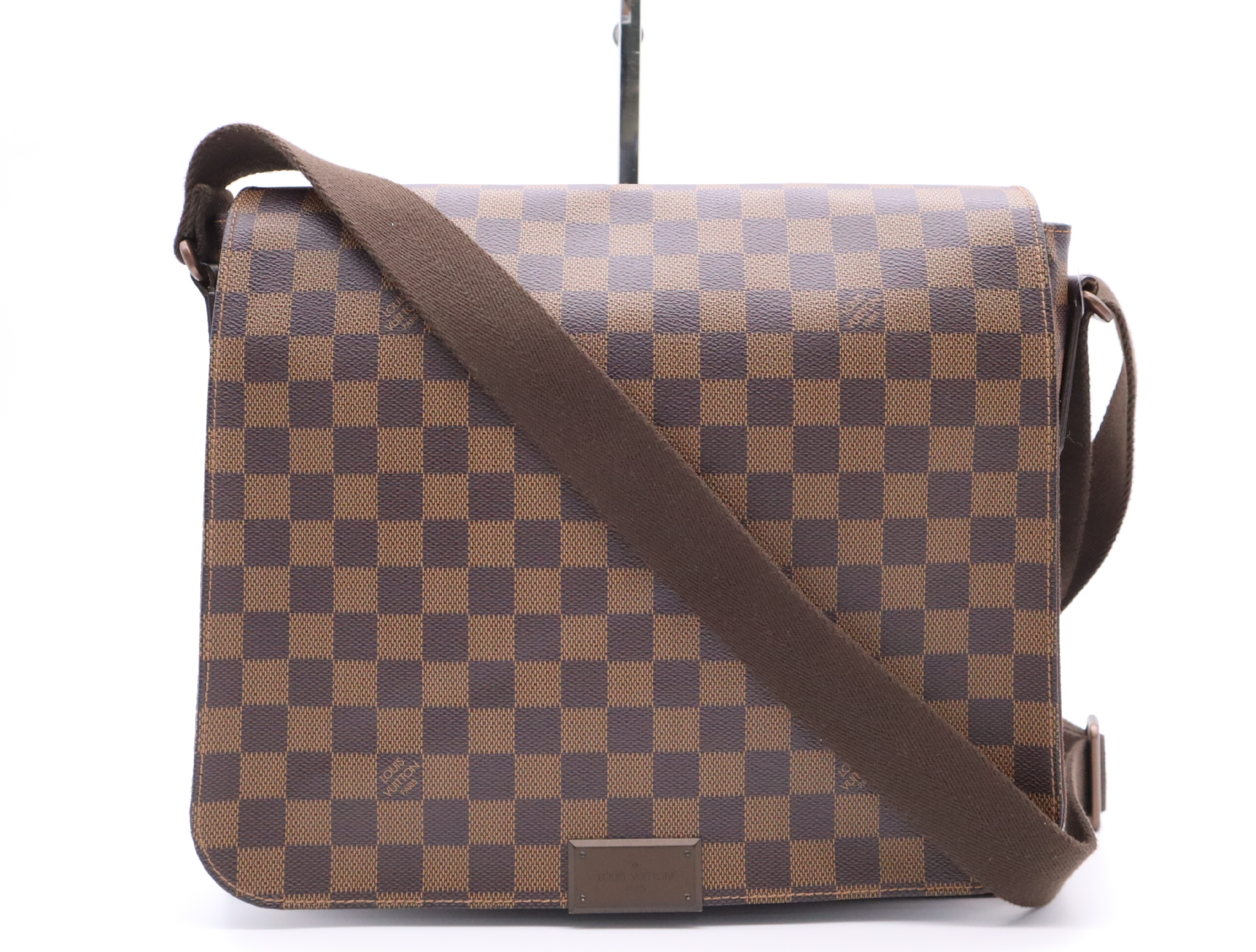 N41212 Damier District MM Shoulder Bag