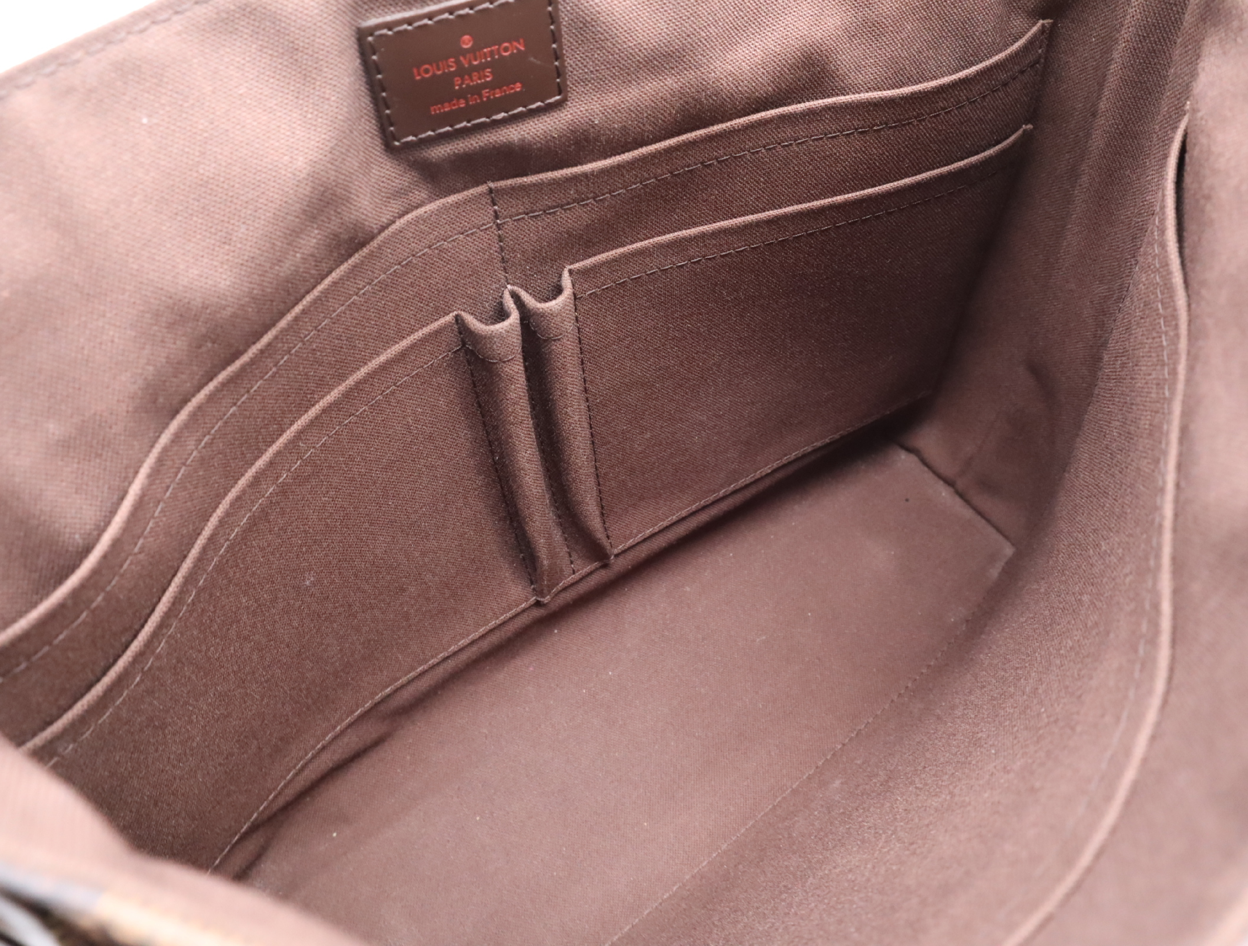 N41212 Damier District MM Shoulder Bag — view 11
