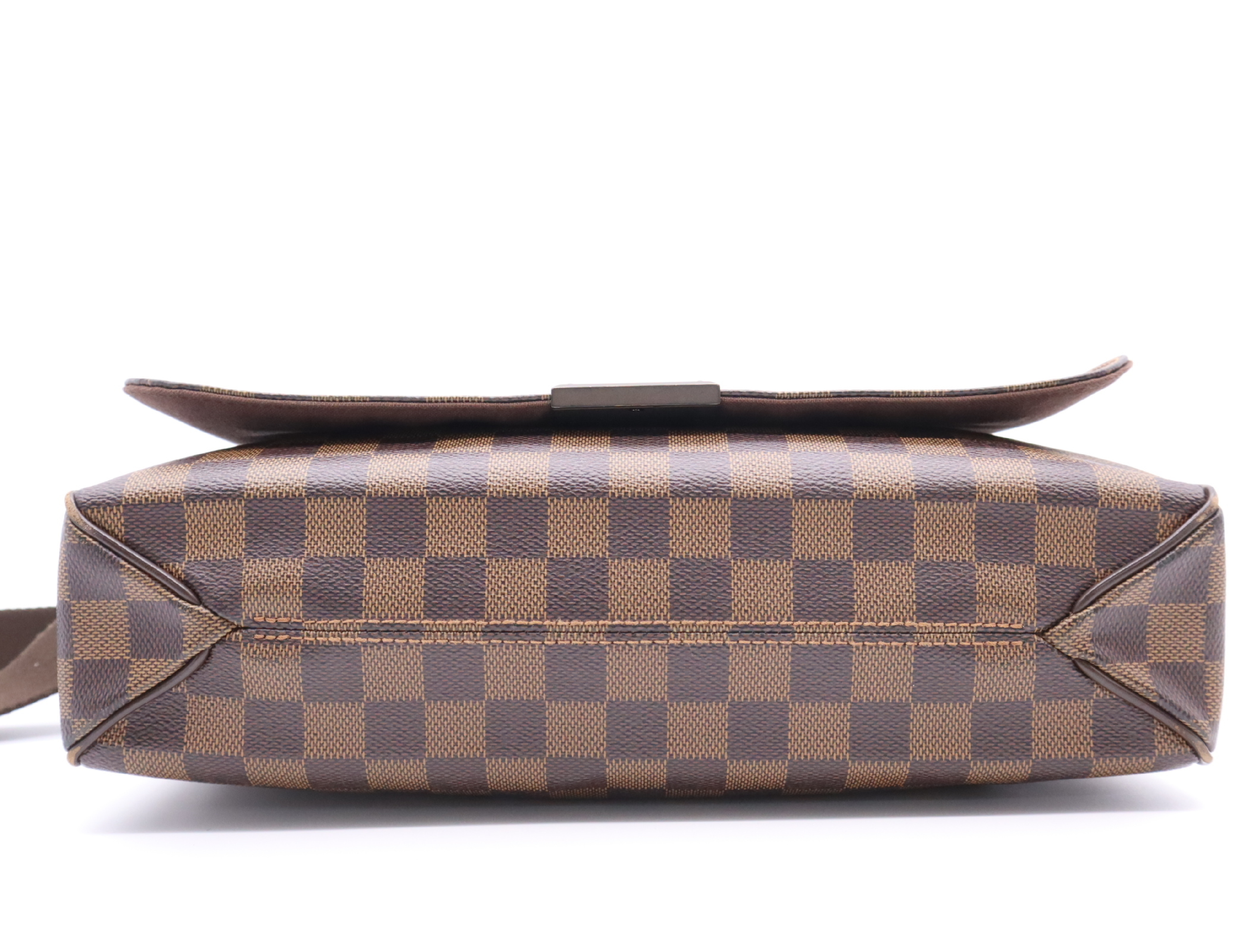 N41212 Damier District MM Shoulder Bag — view 4