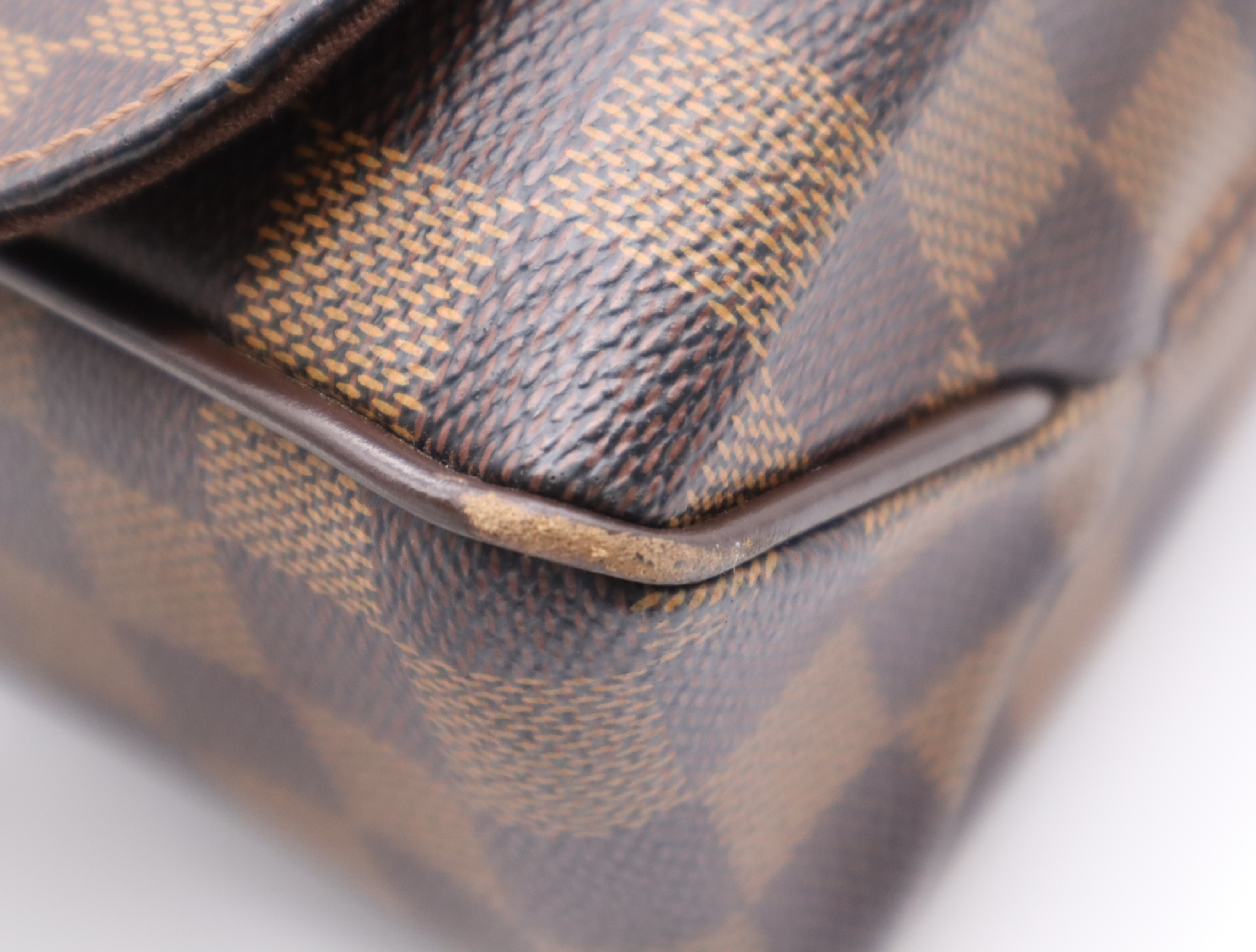 N41212 Damier District MM Shoulder Bag — view 6