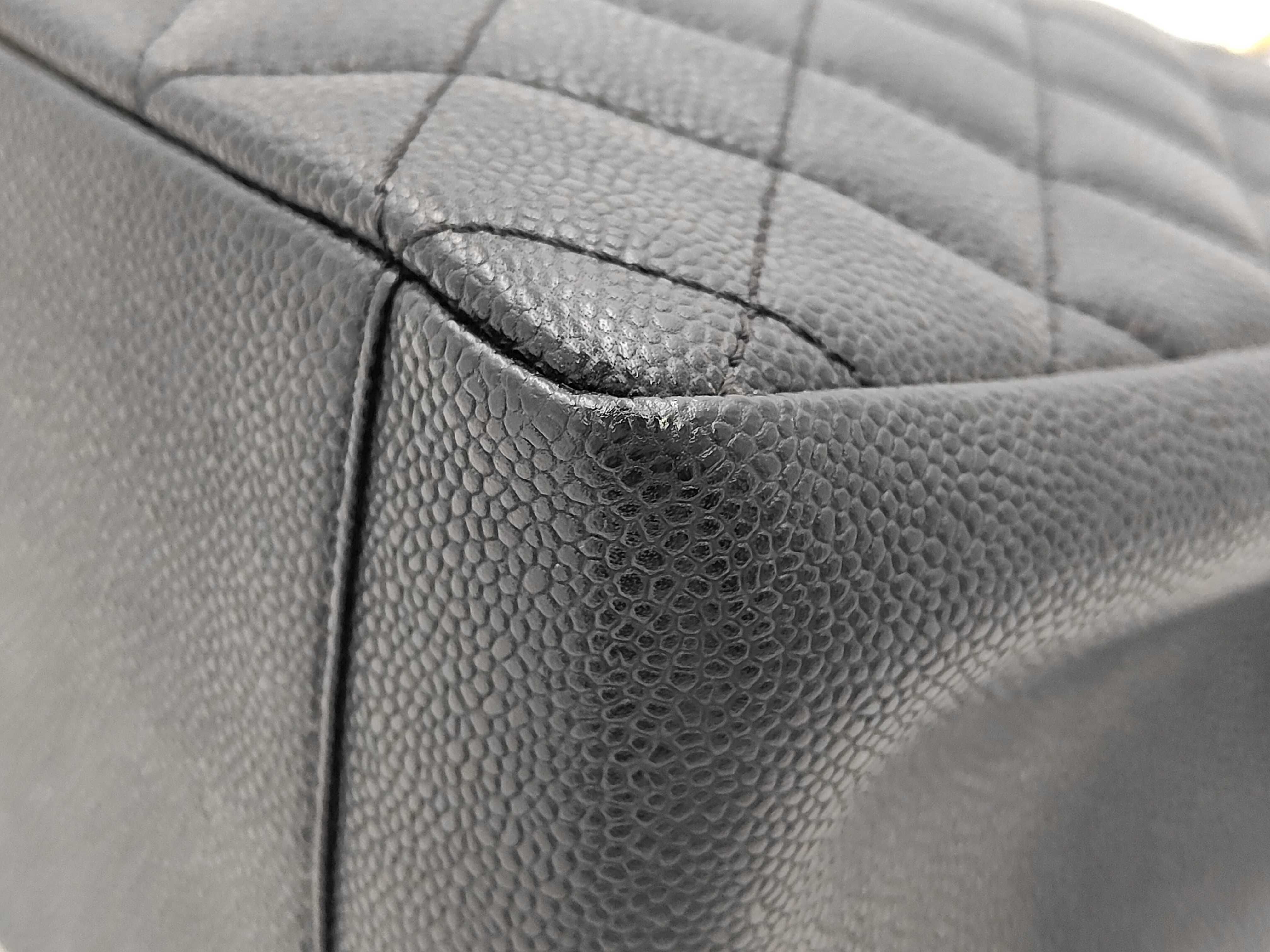 Caviar Skin GST Chain Tote Bag Shoulder Bag — view 8