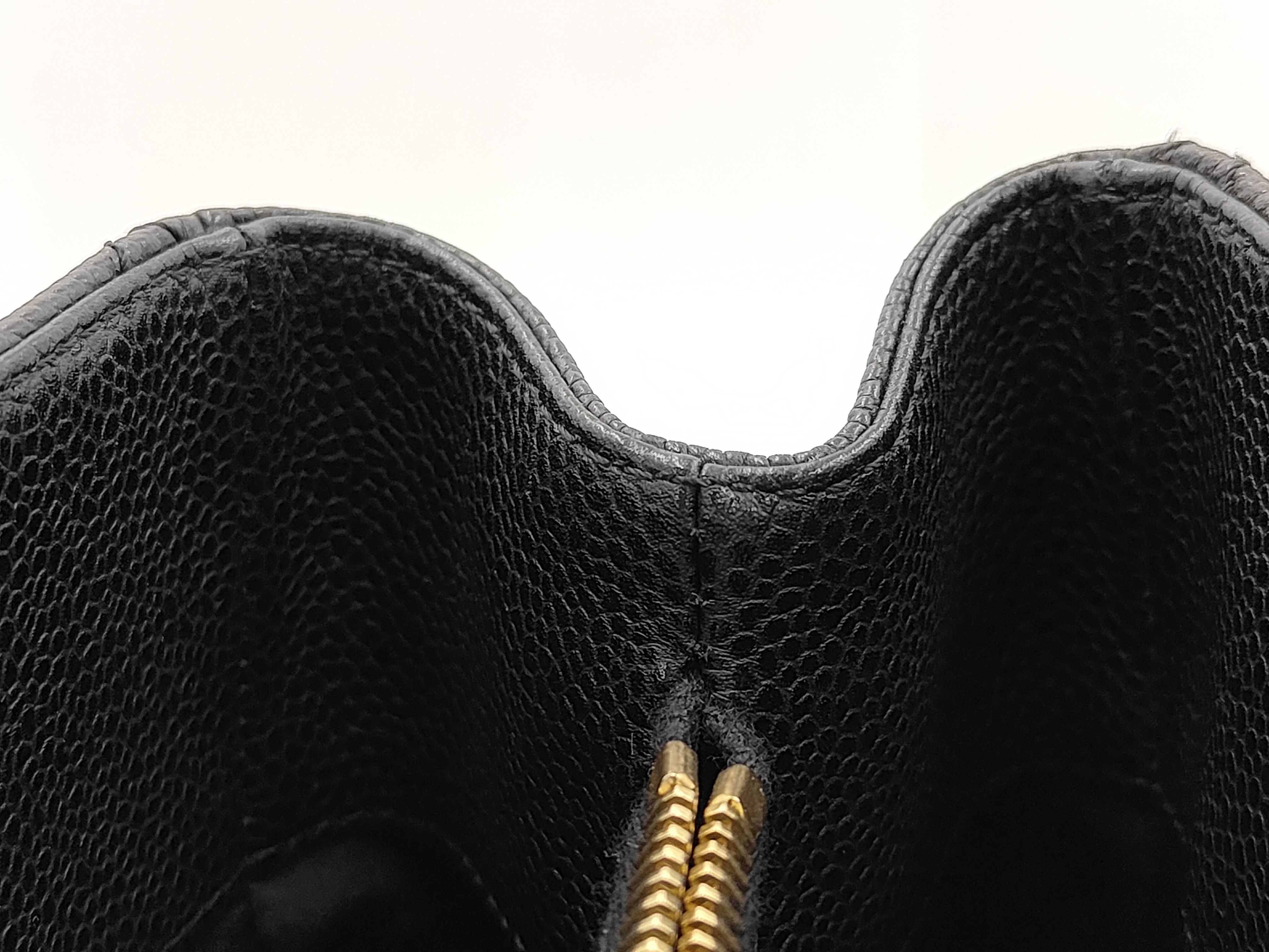 Caviar Skin GST Chain Tote Bag Shoulder Bag — view 9