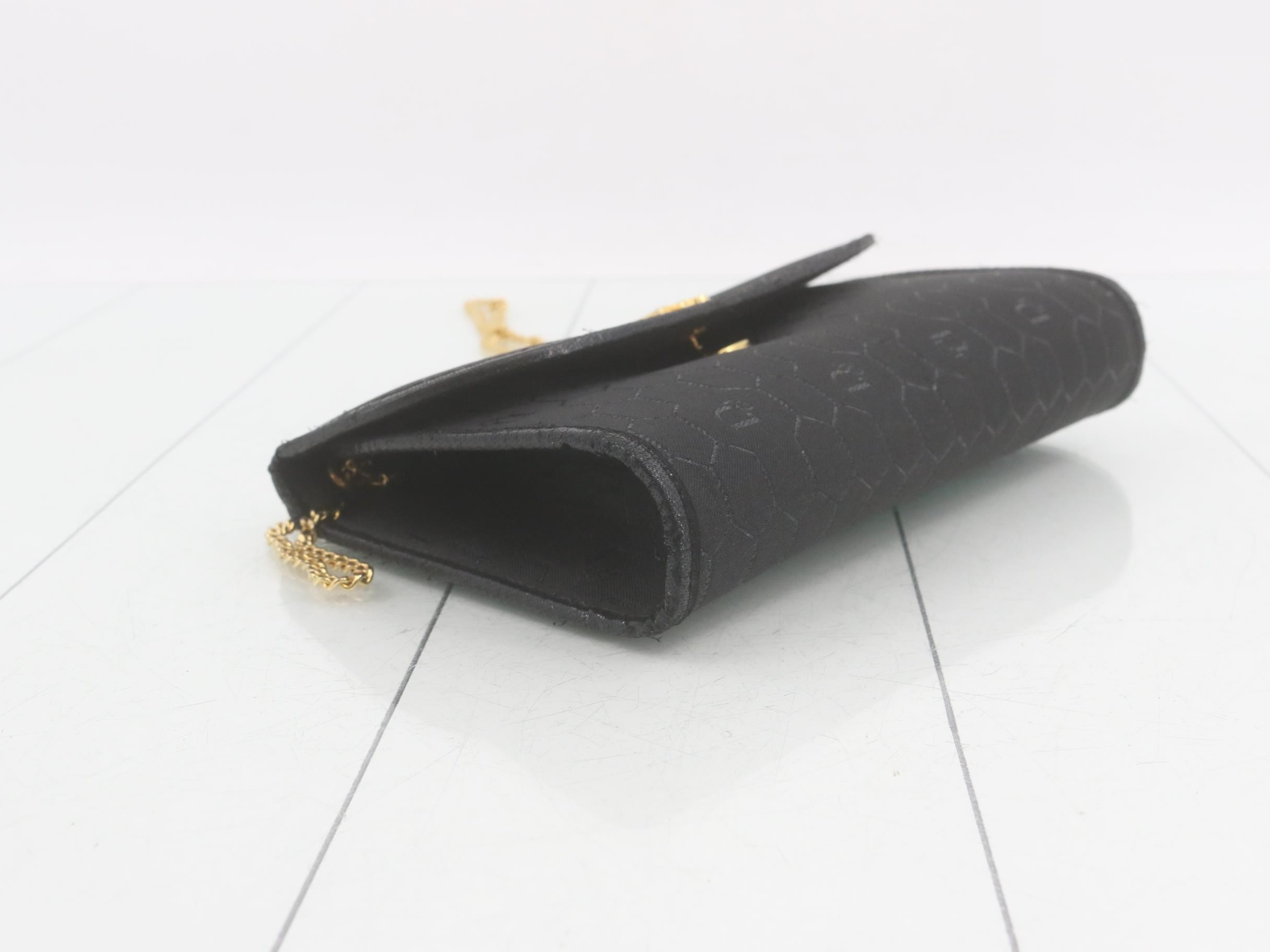 Honeycomb pattern chain shoulder bag — view 5