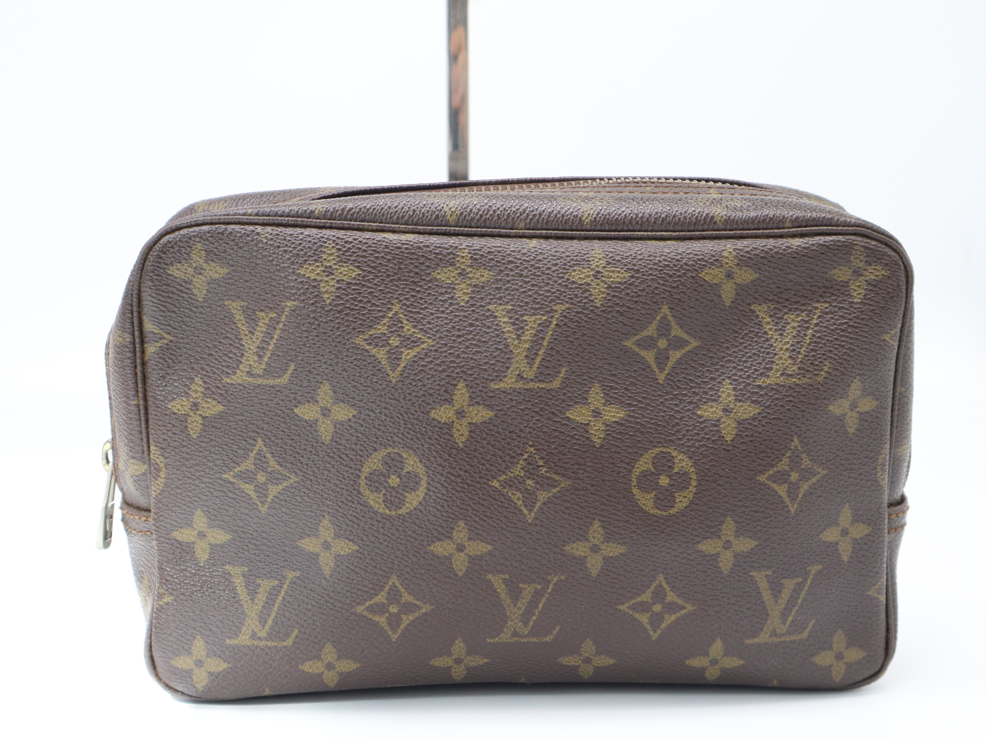 M47524 Monogram Trousses Toilette 23 Clutch Bag