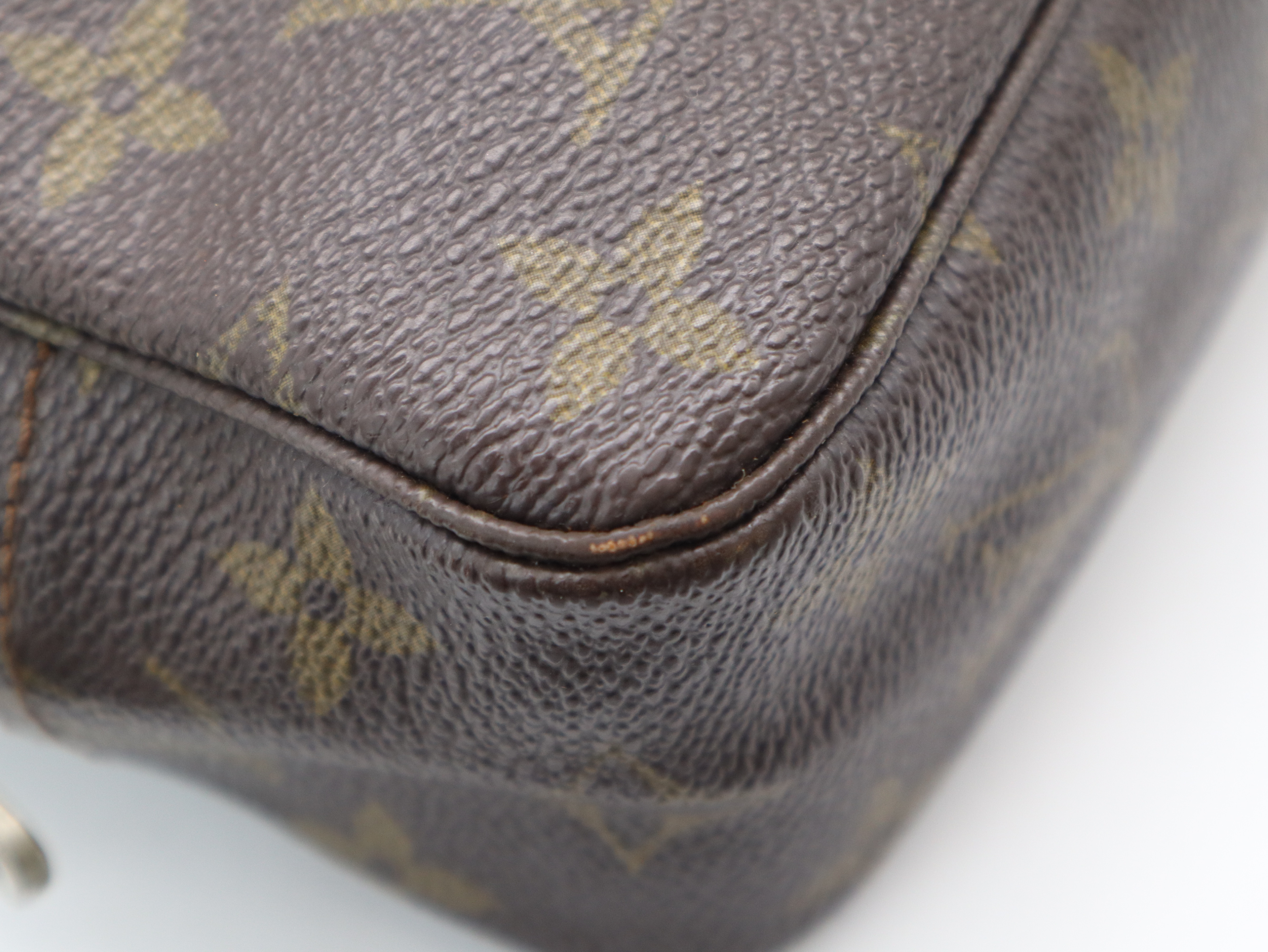M47524 Monogram Trousses Toilette 23 Clutch Bag — view 8